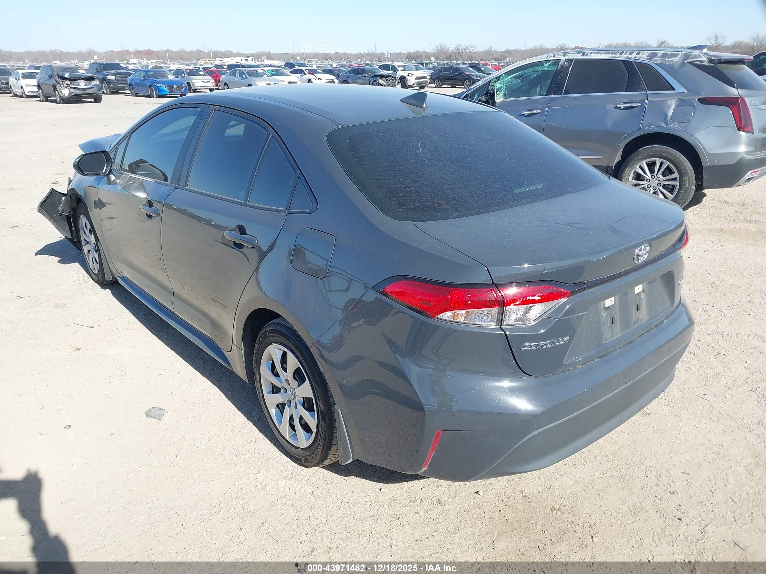 TOYOTA COROLLA image 3