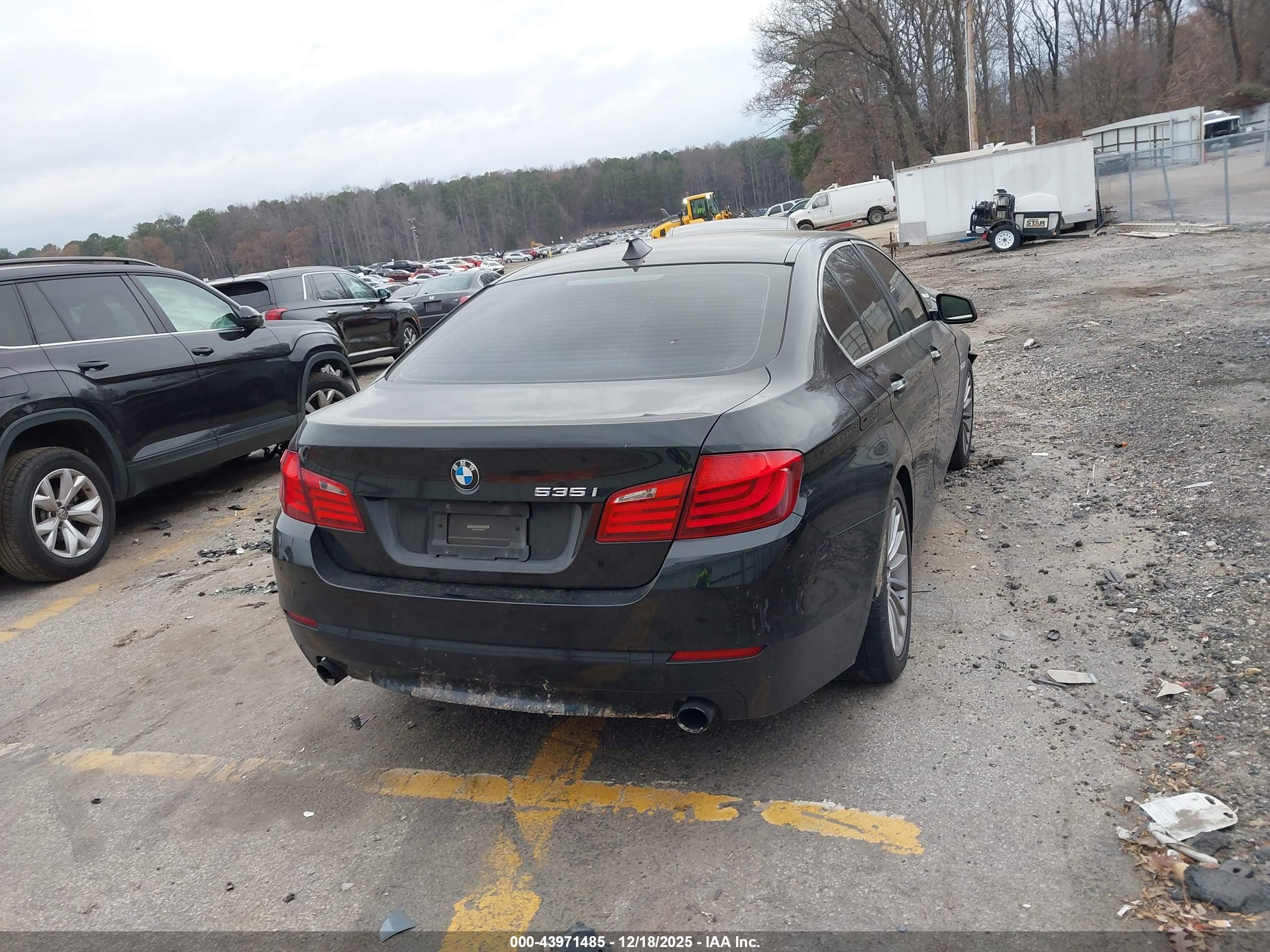 BMW 535I image 4