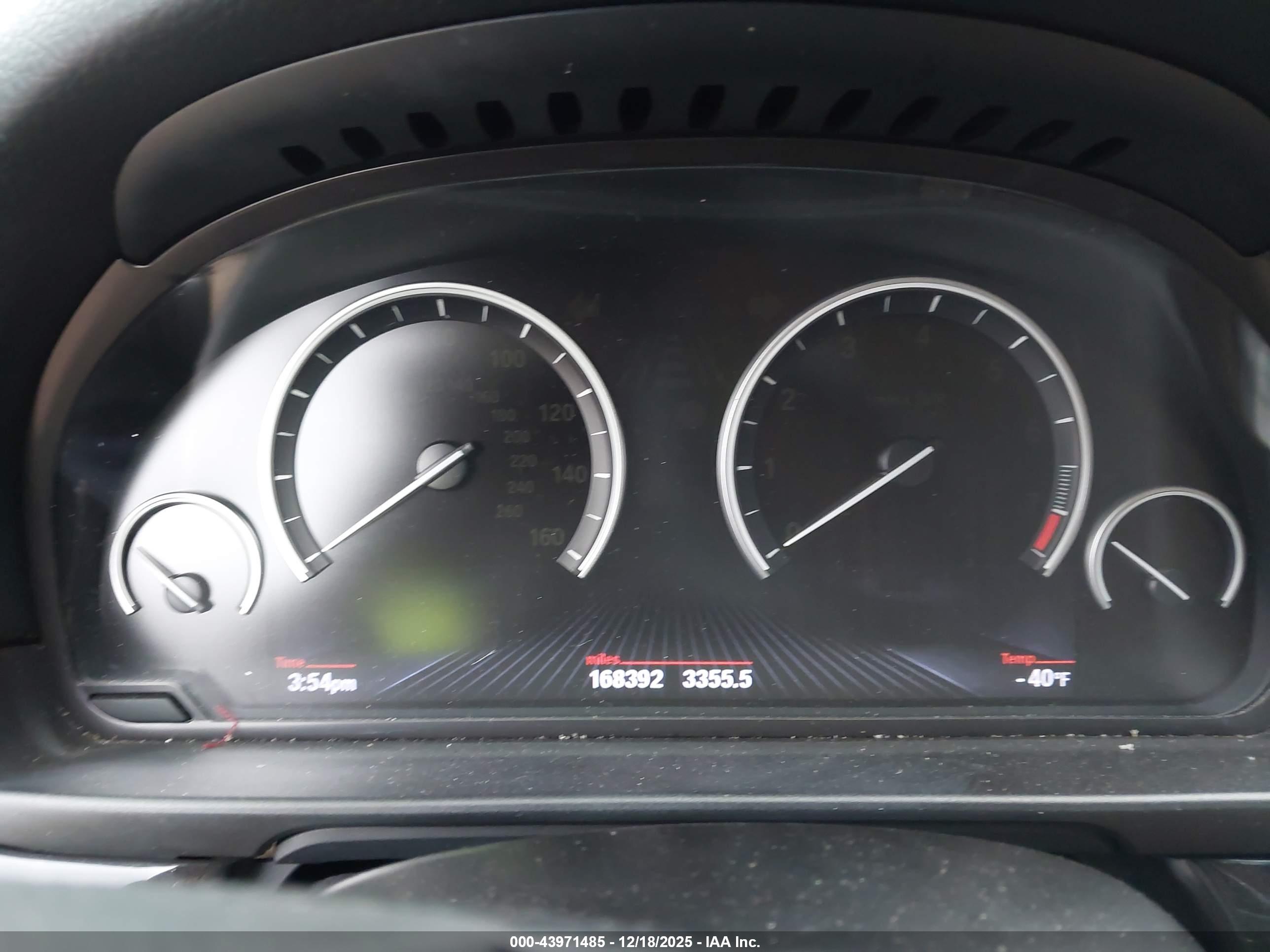 BMW 535I image 7