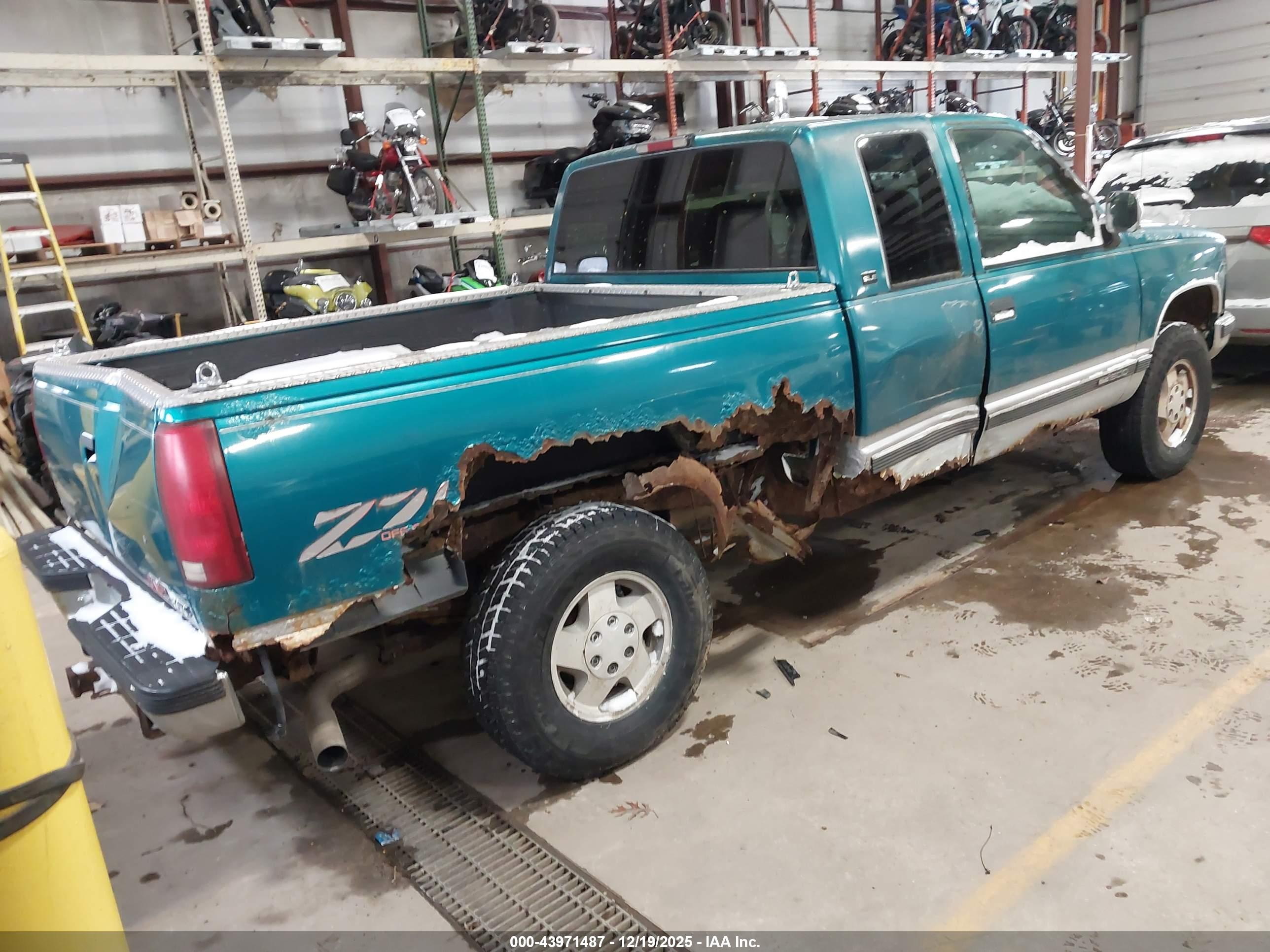GMC SIERRA image 4