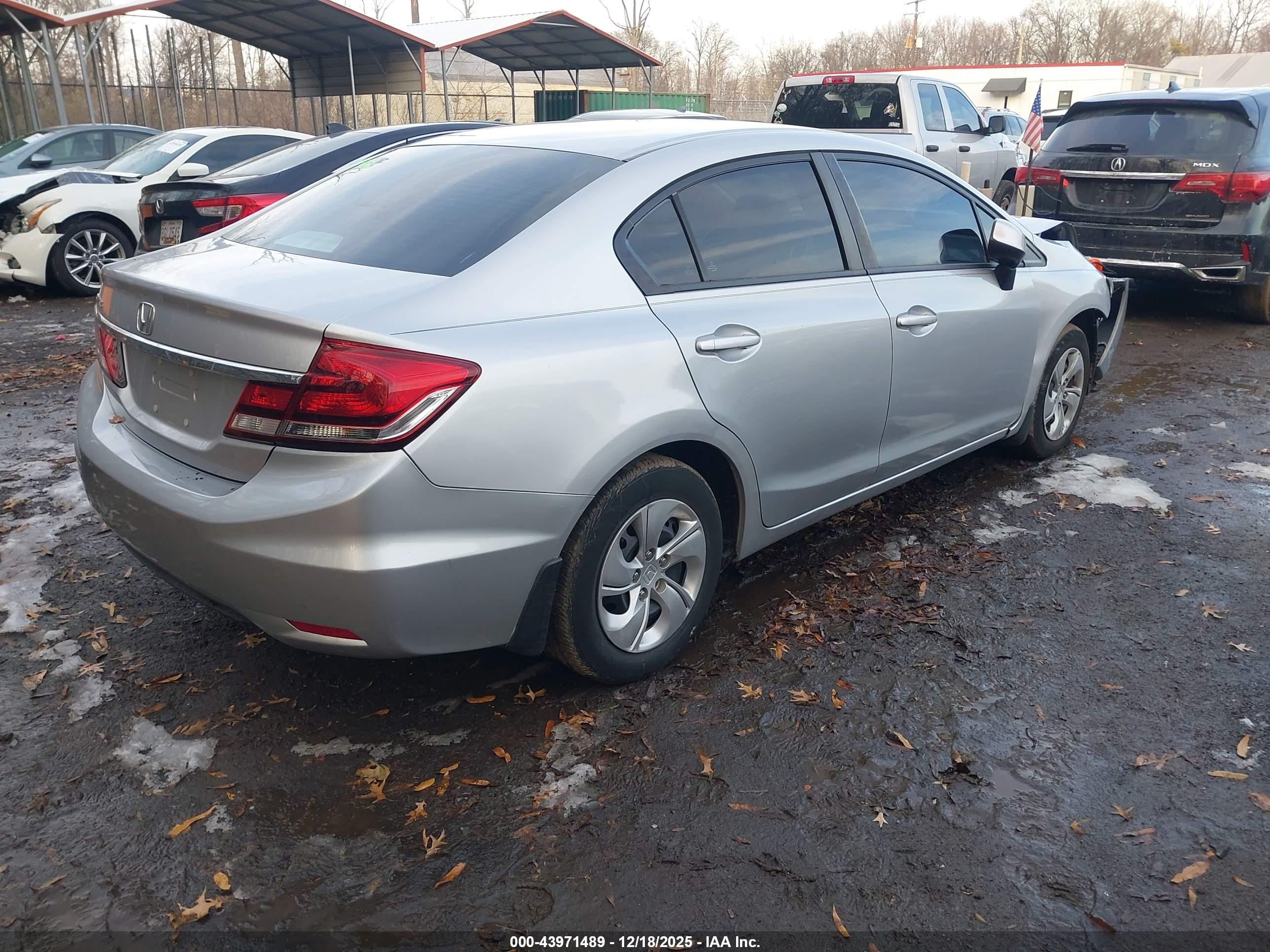 HONDA CIVIC image 4