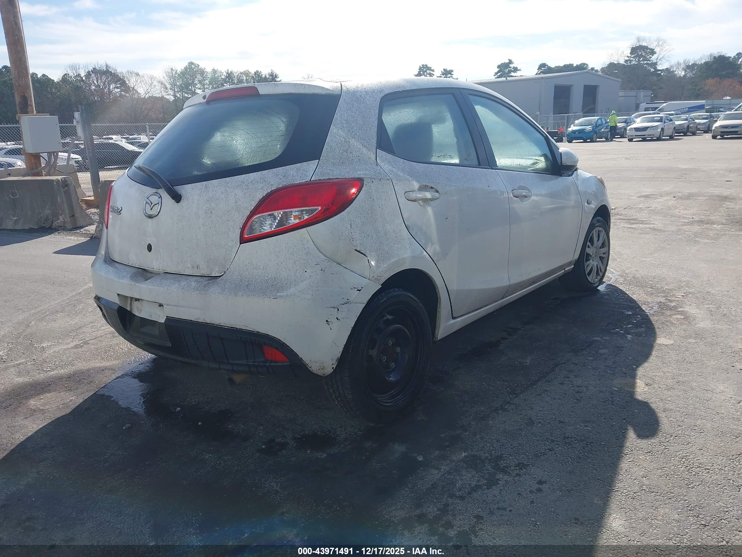 MAZDA MAZDA2 image 4