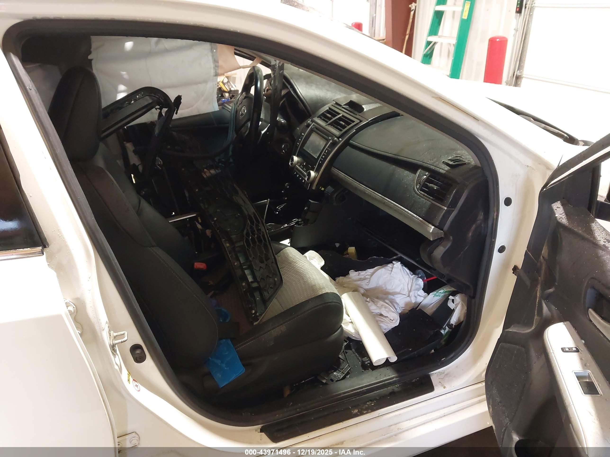 TOYOTA CAMRY image 5