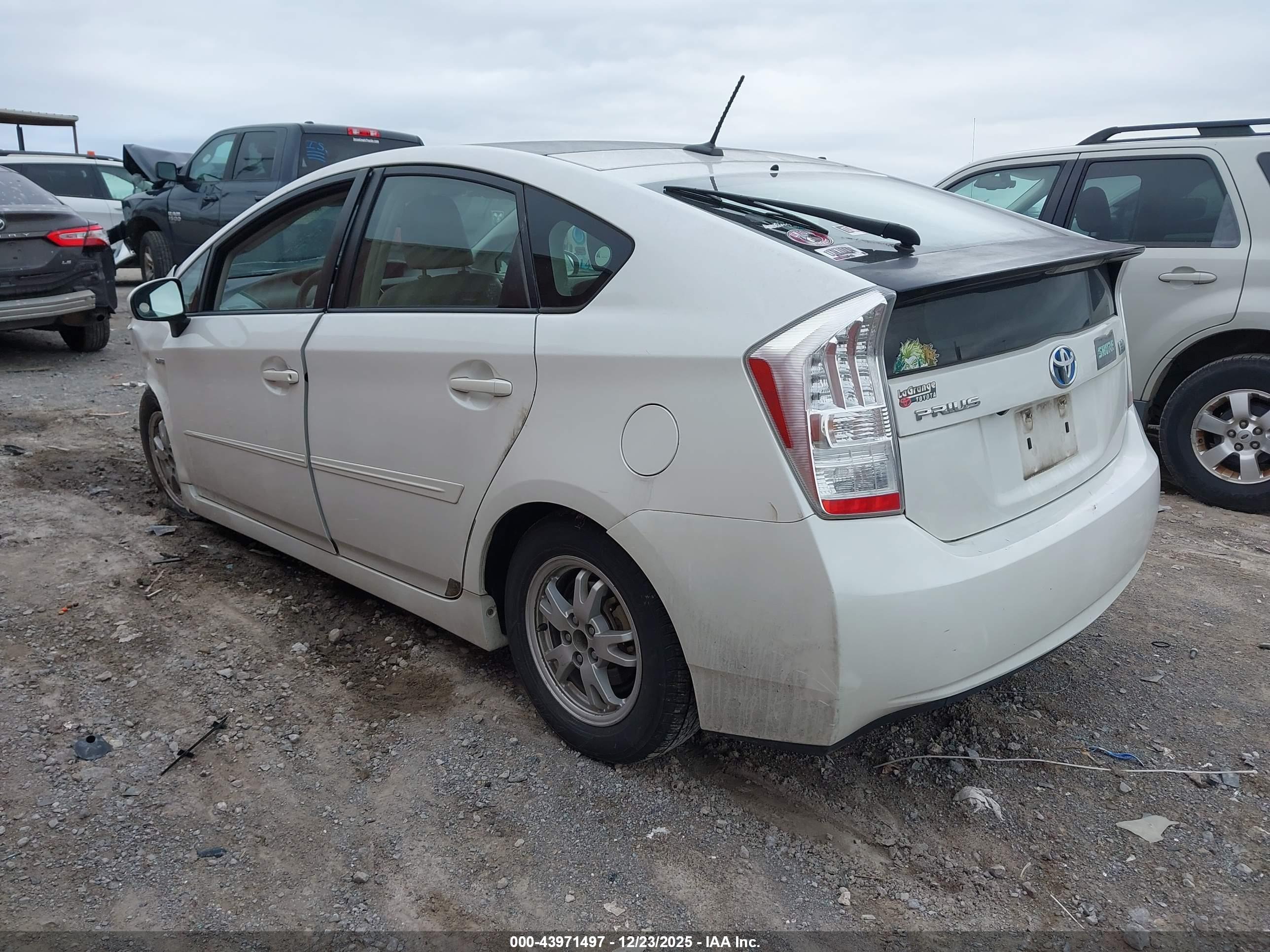 TOYOTA PRIUS image 3