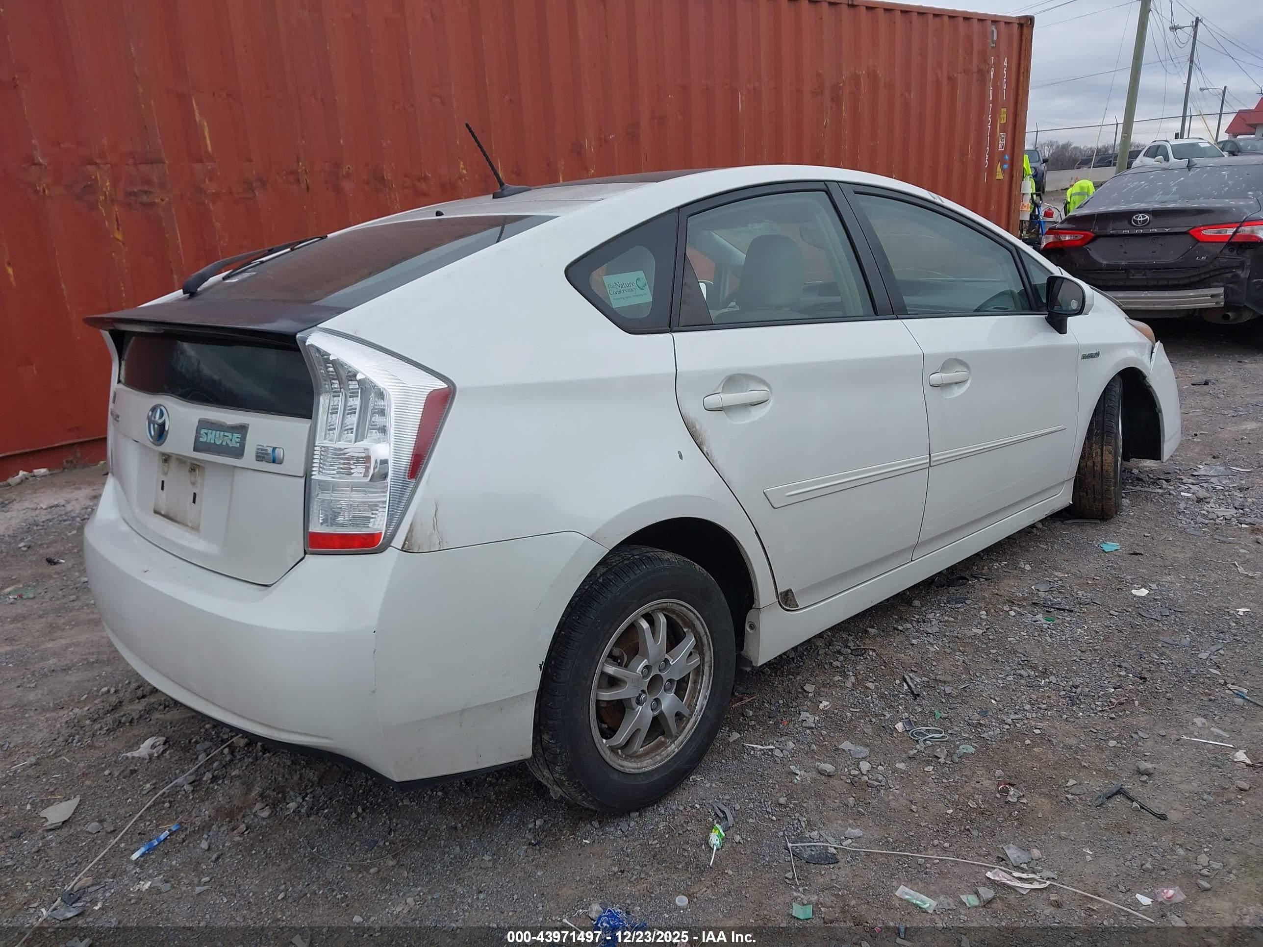 TOYOTA PRIUS image 4