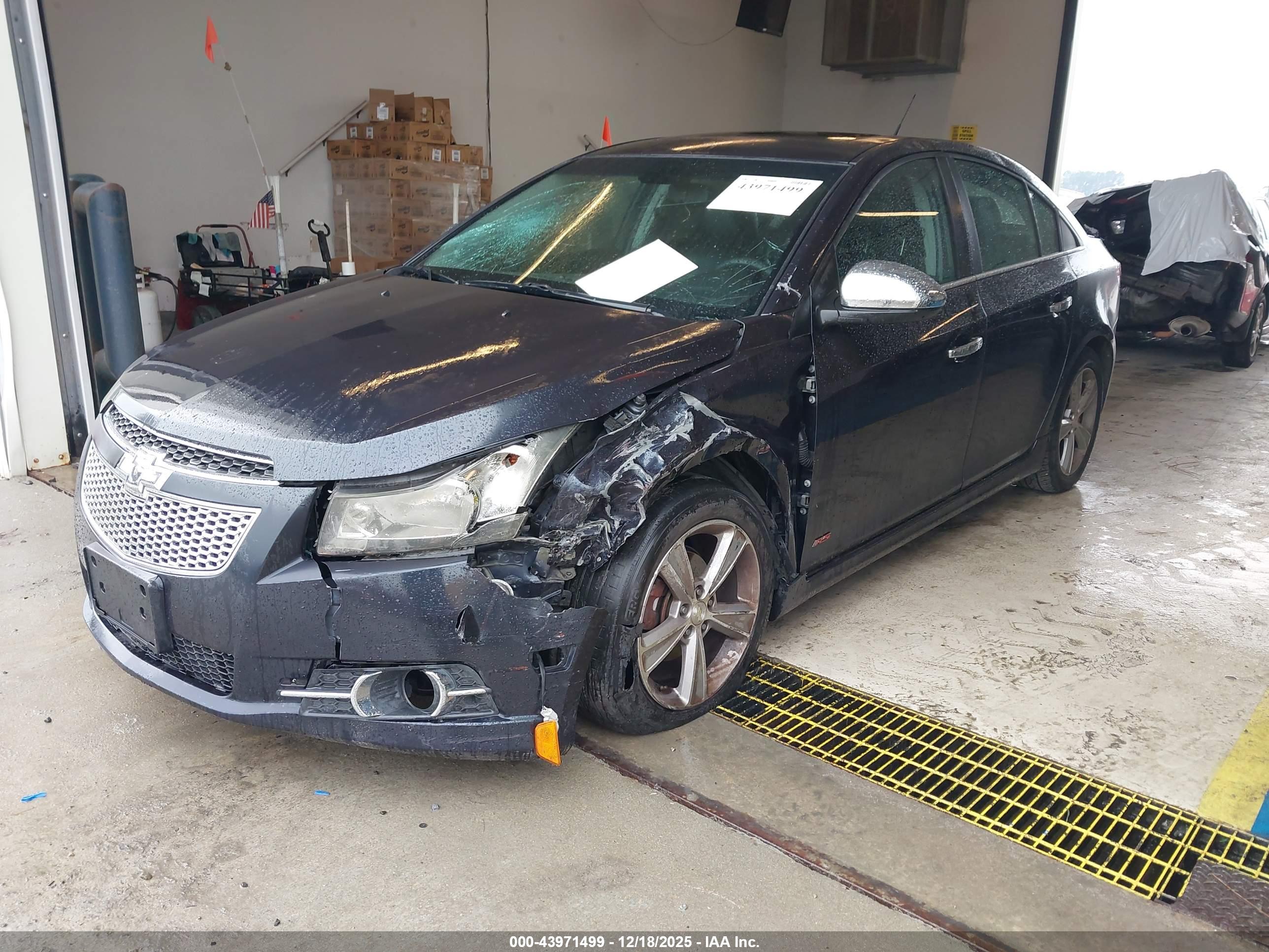 CHEVROLET CRUZE image 2