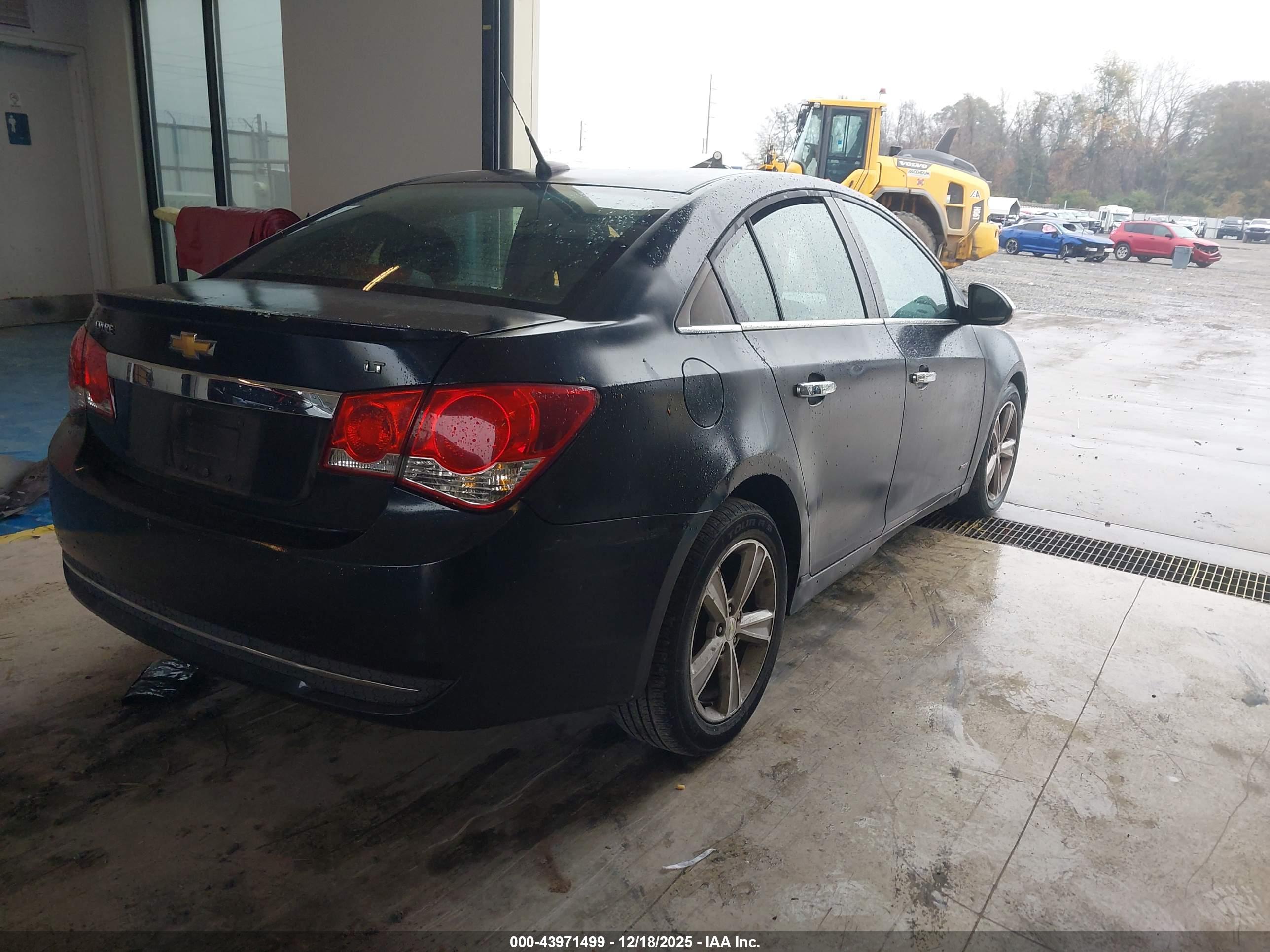 CHEVROLET CRUZE image 4
