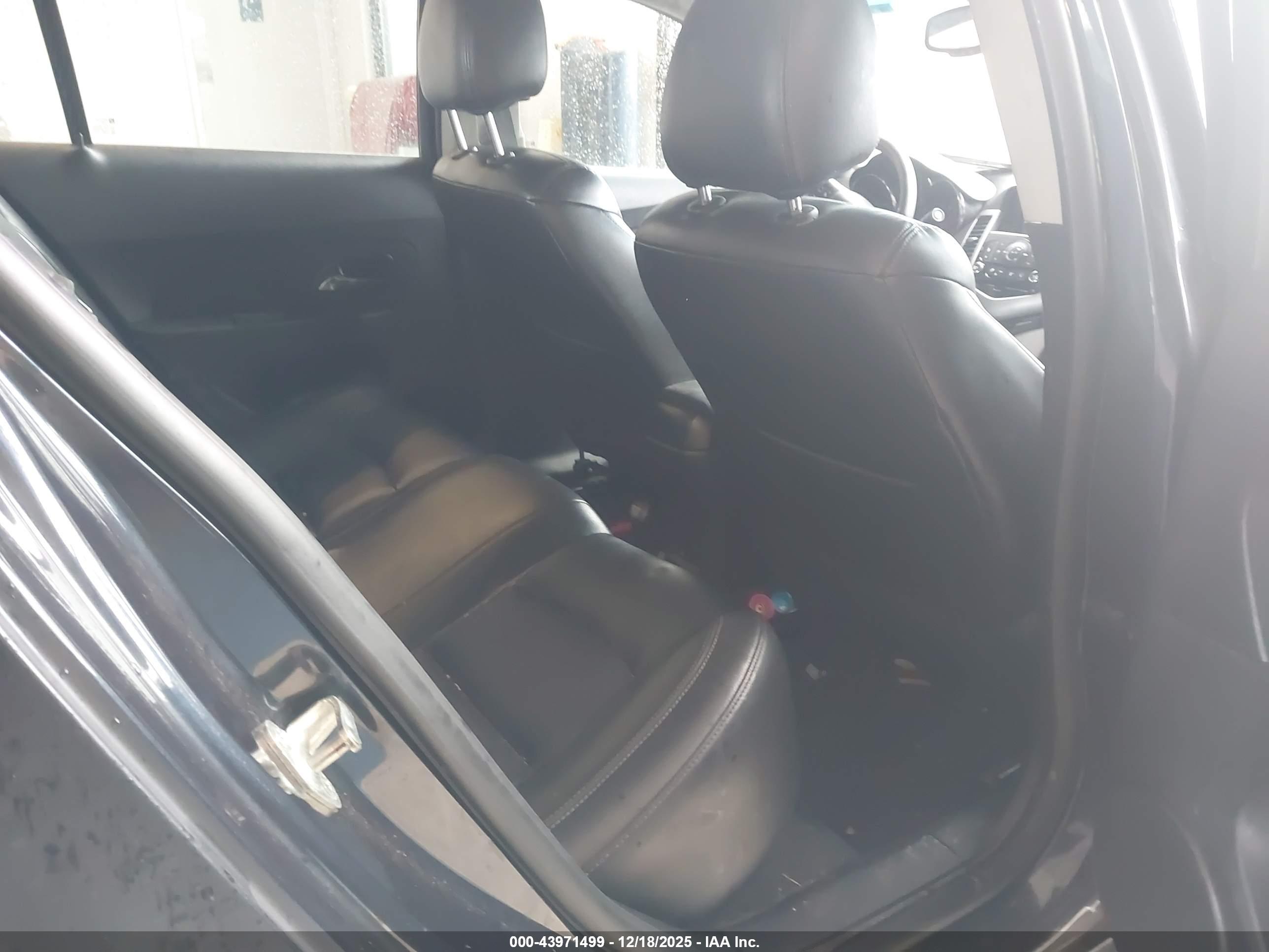 CHEVROLET CRUZE image 8