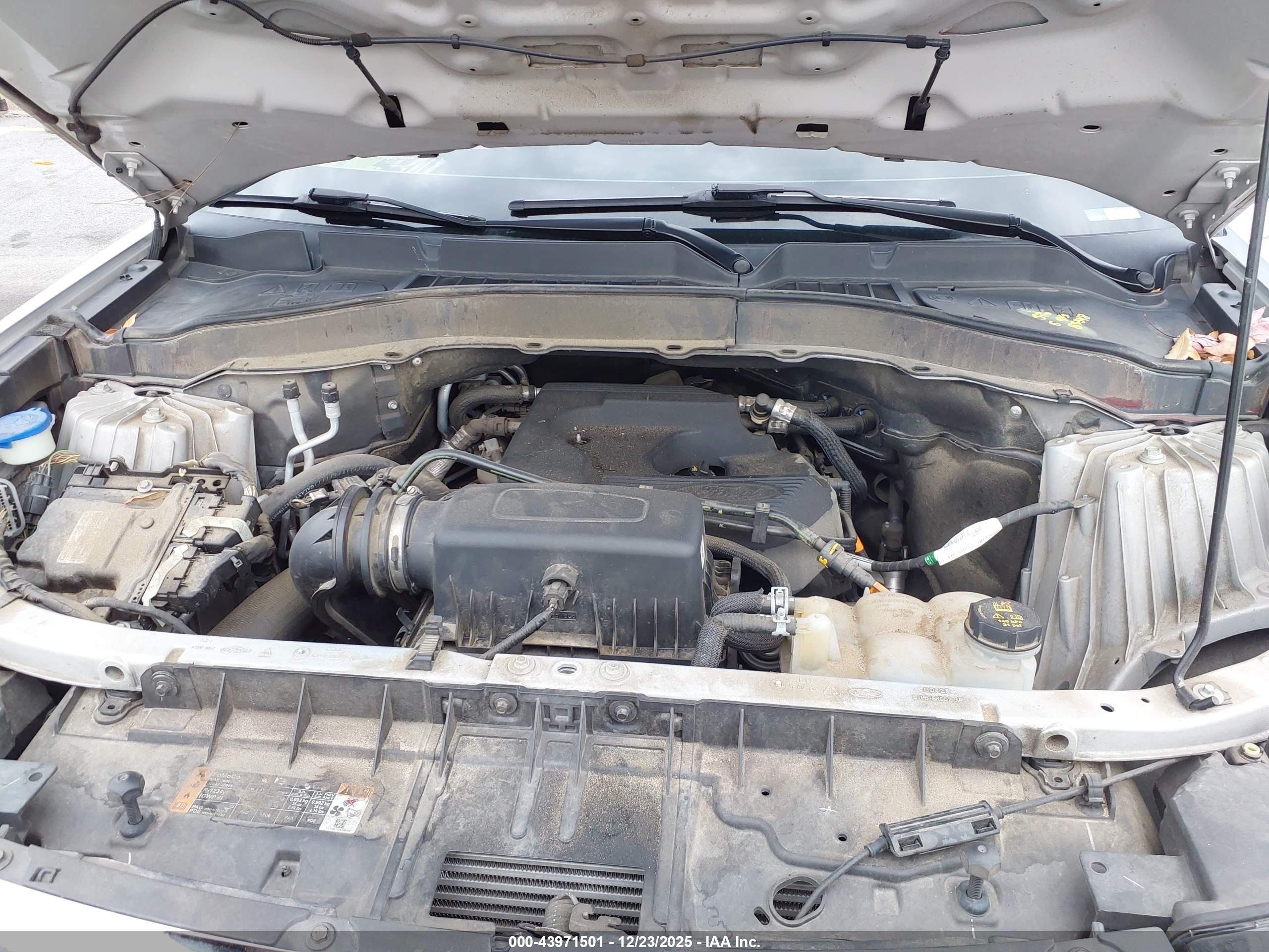 FORD EXPLORER image 10