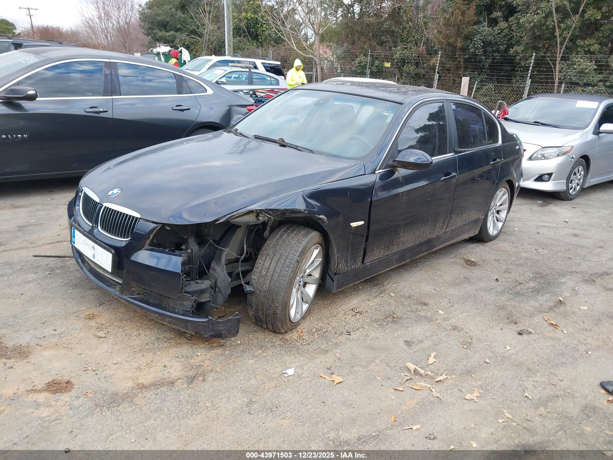 BMW 330I image 2