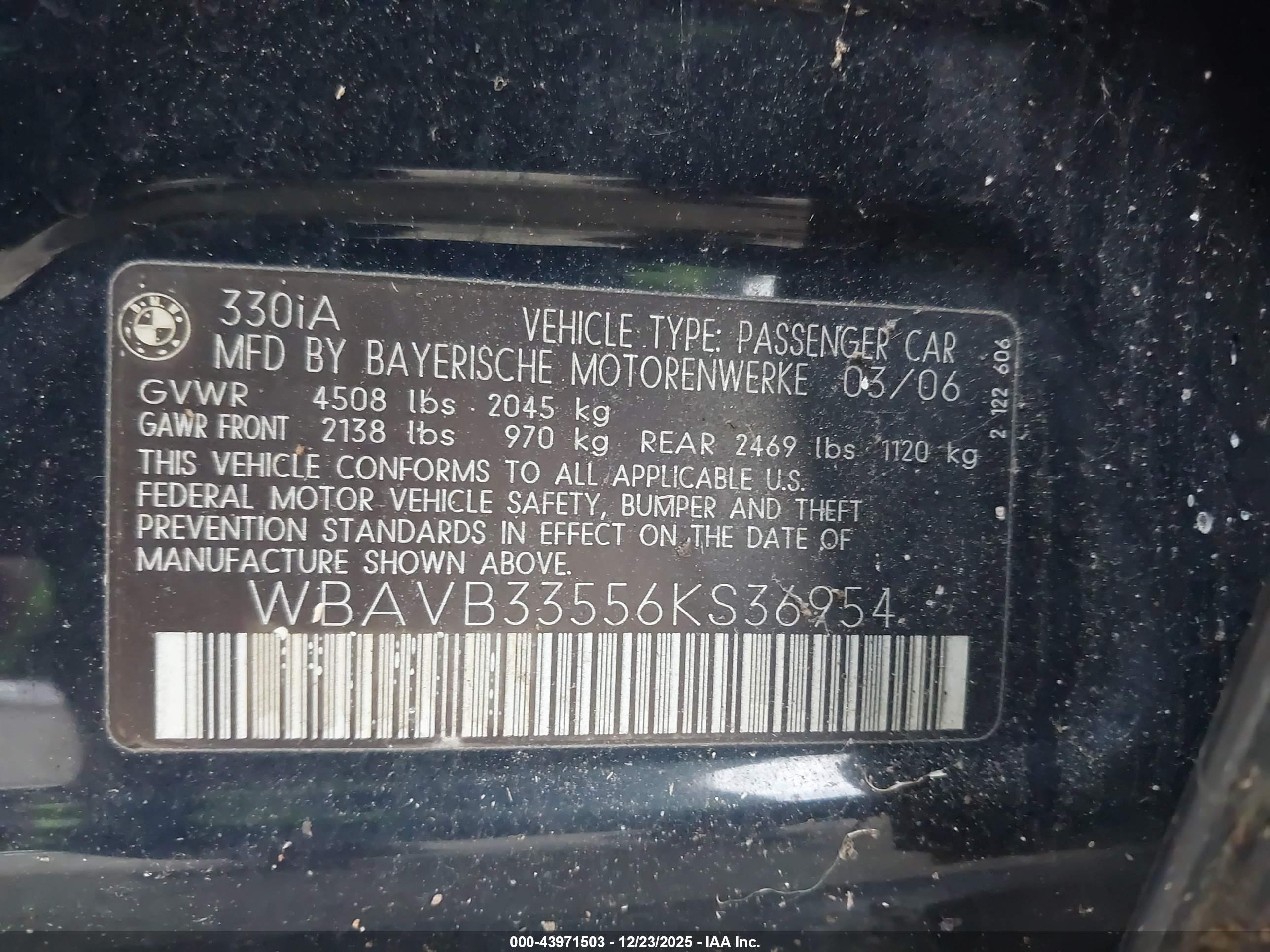 BMW 330I image 9