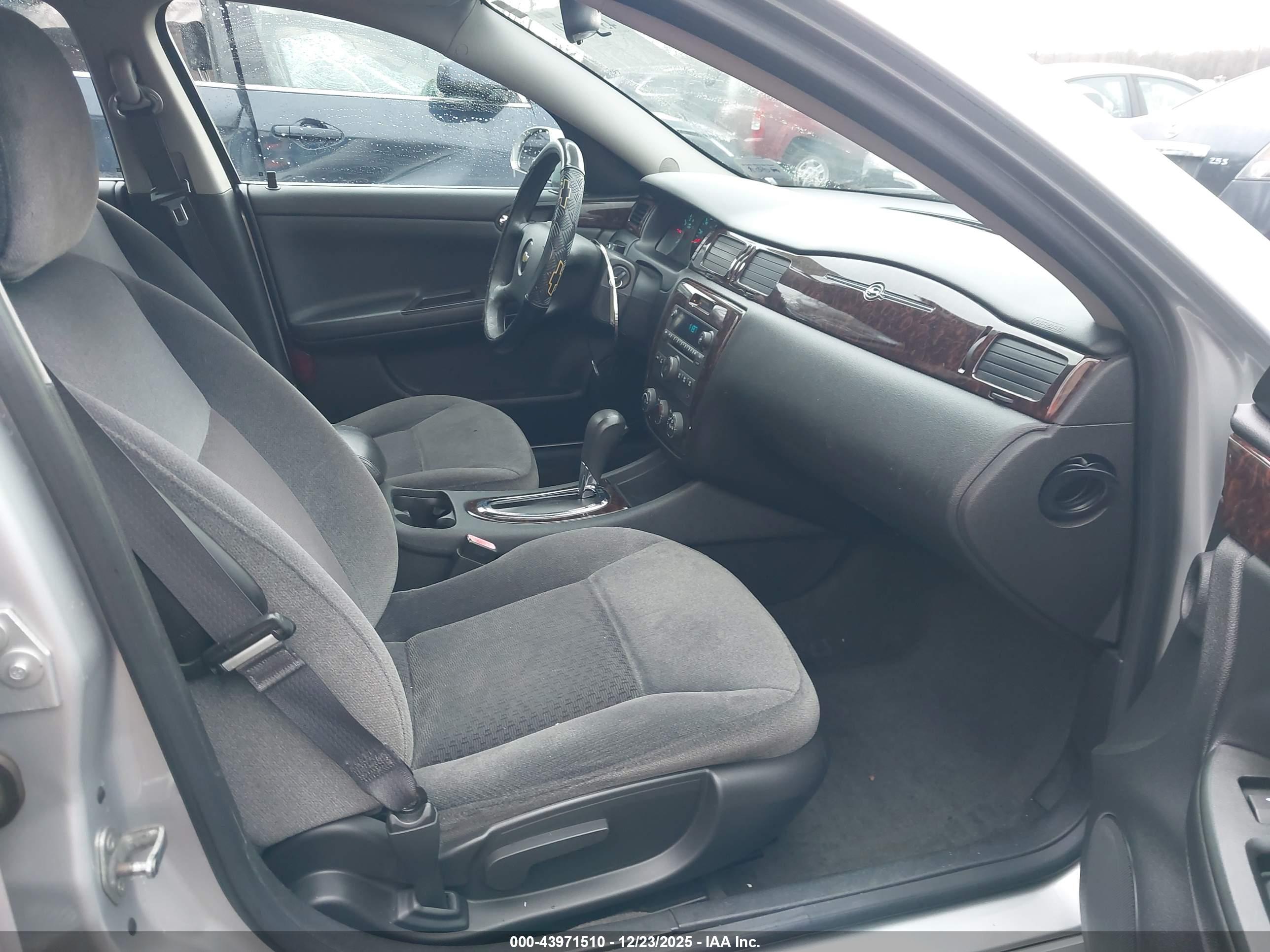 CHEVROLET IMPALA image 5