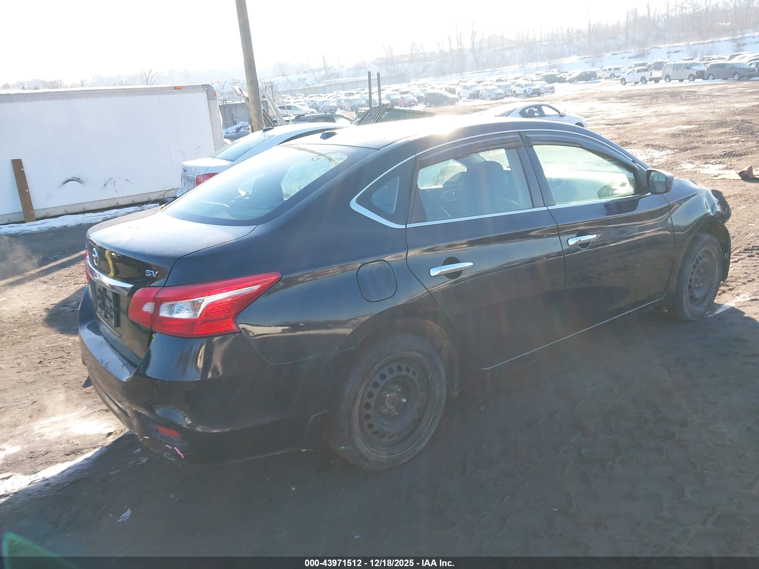 NISSAN SENTRA image 4