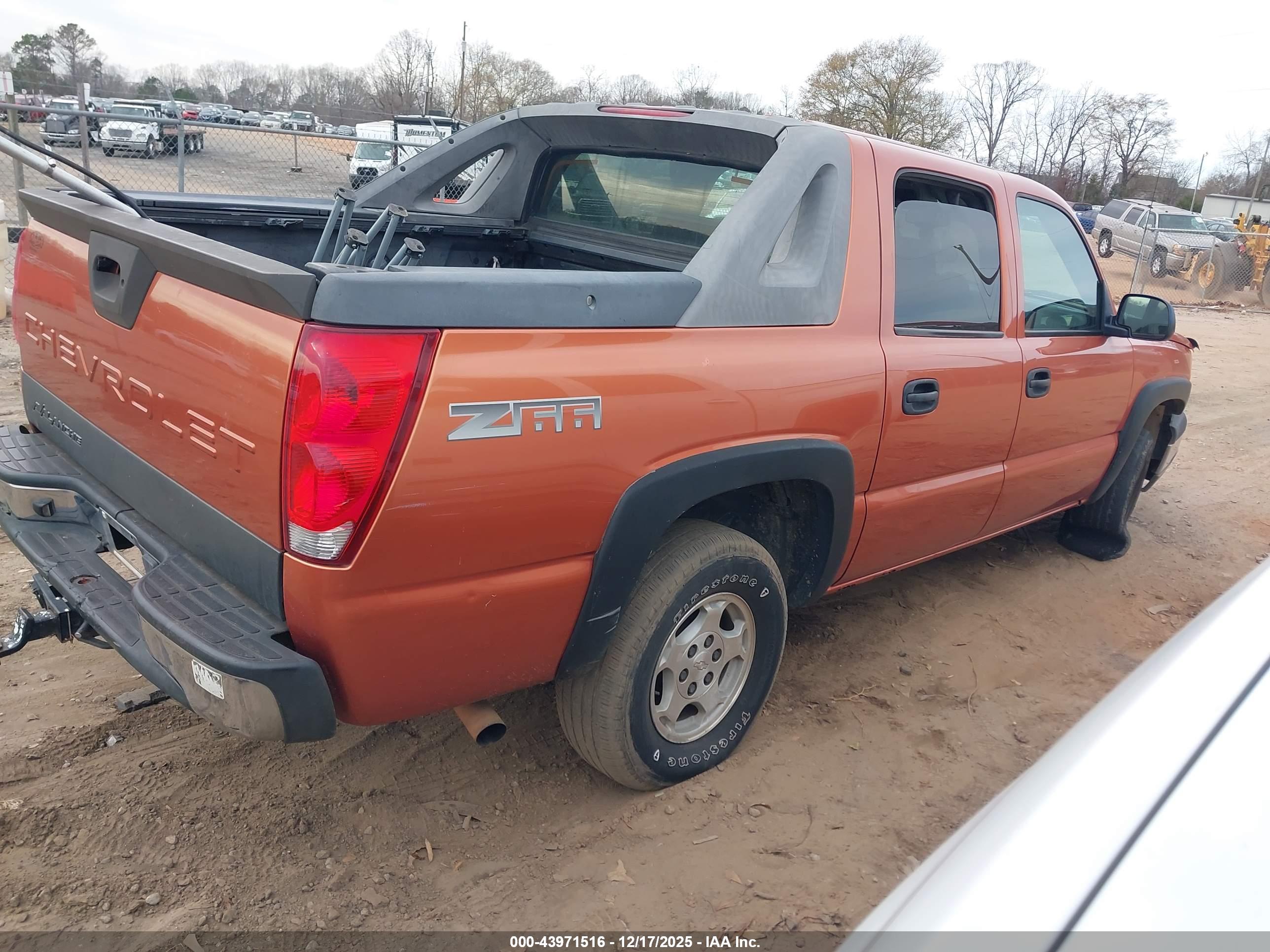 CHEVROLET AVALANCHE image 4