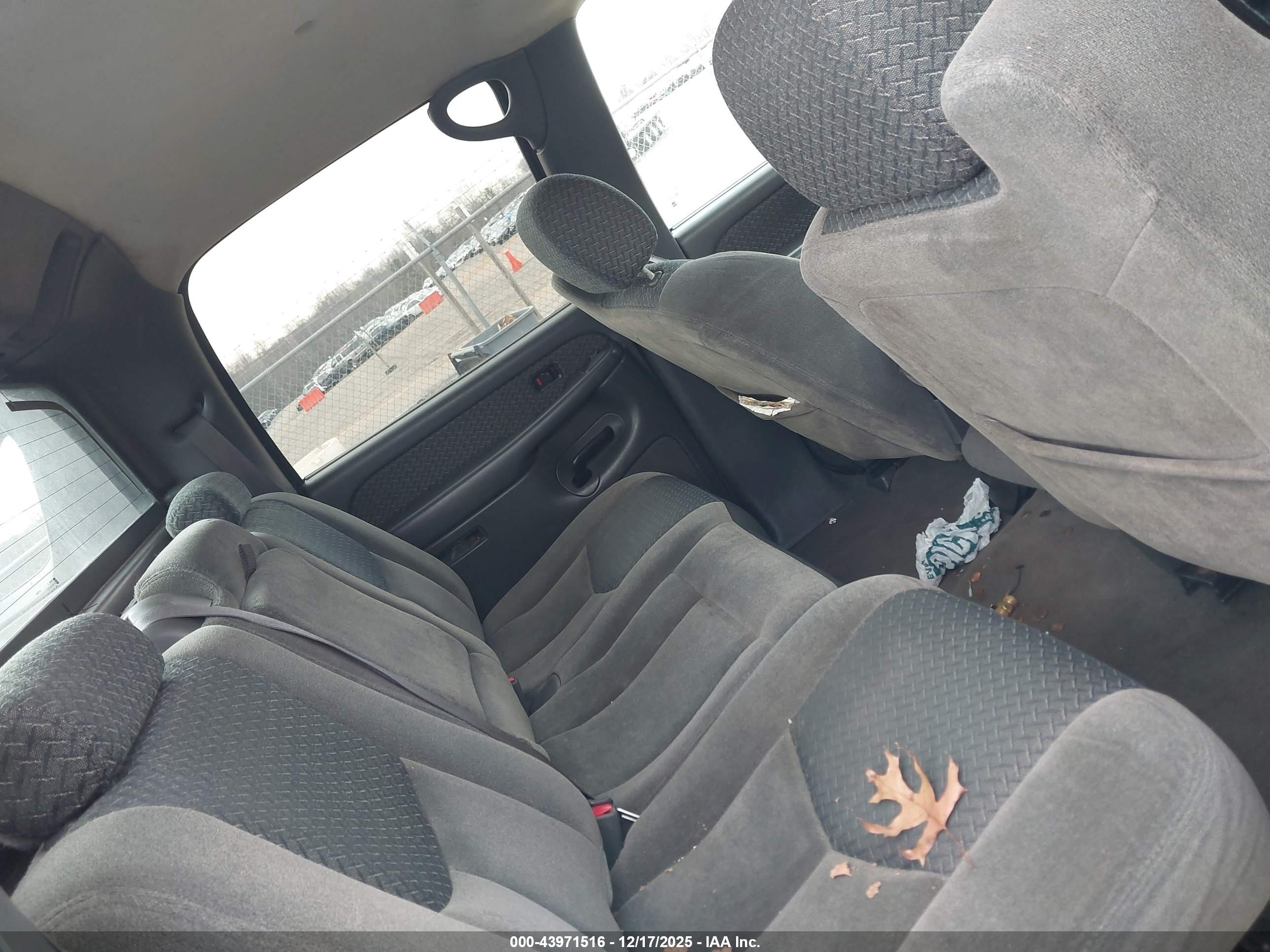 CHEVROLET AVALANCHE image 8