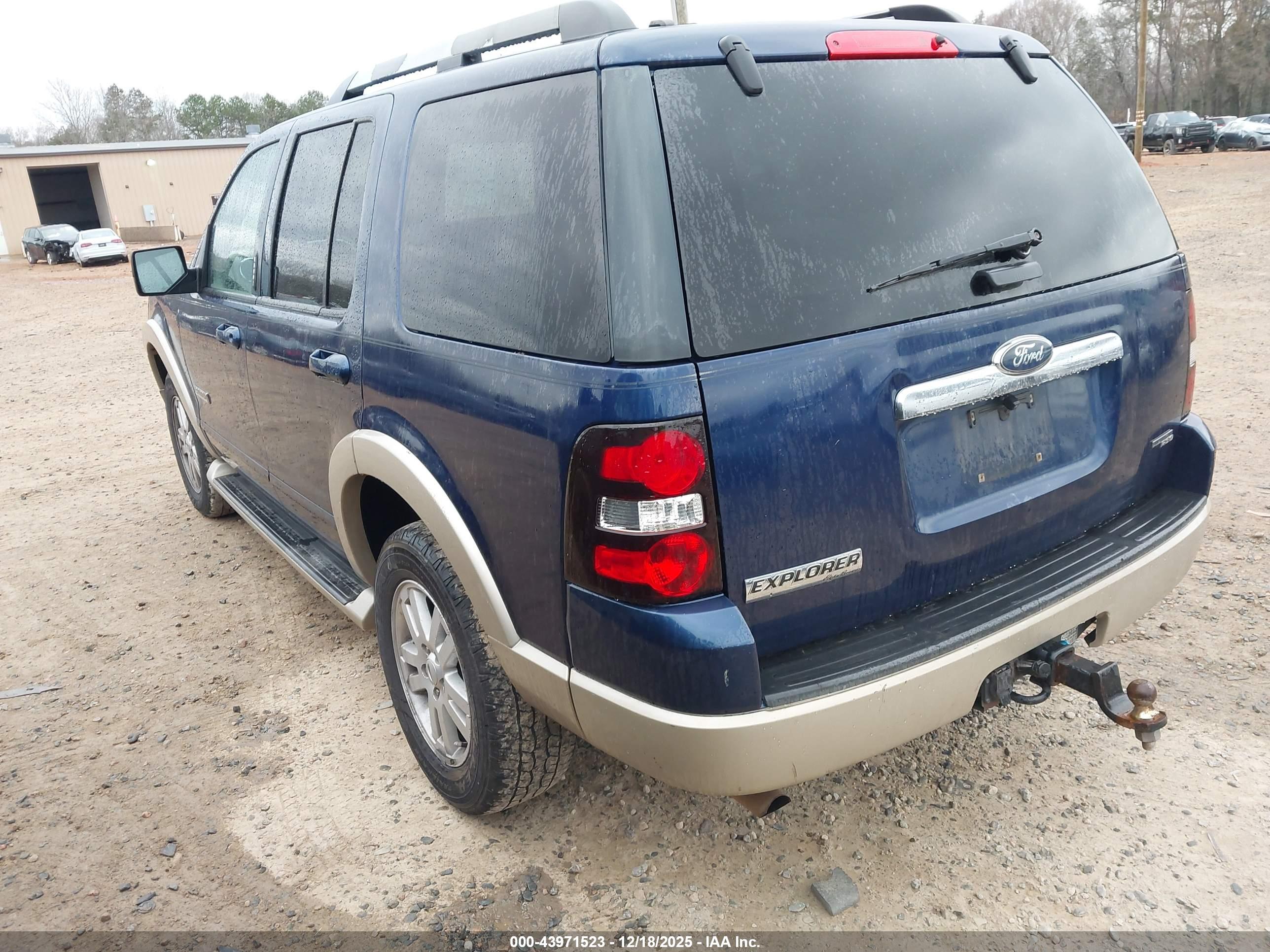 FORD EXPLORER image 3