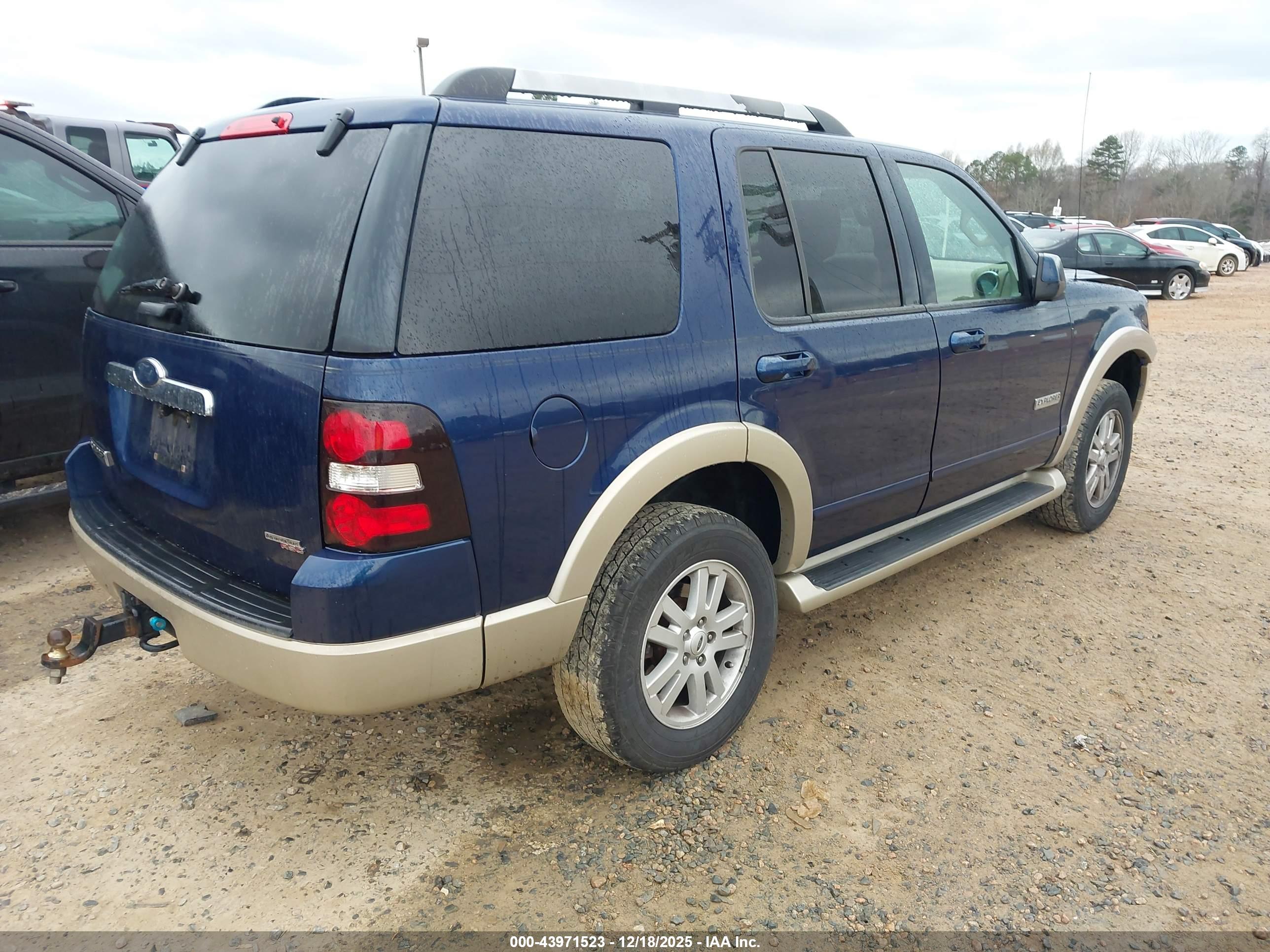FORD EXPLORER image 4
