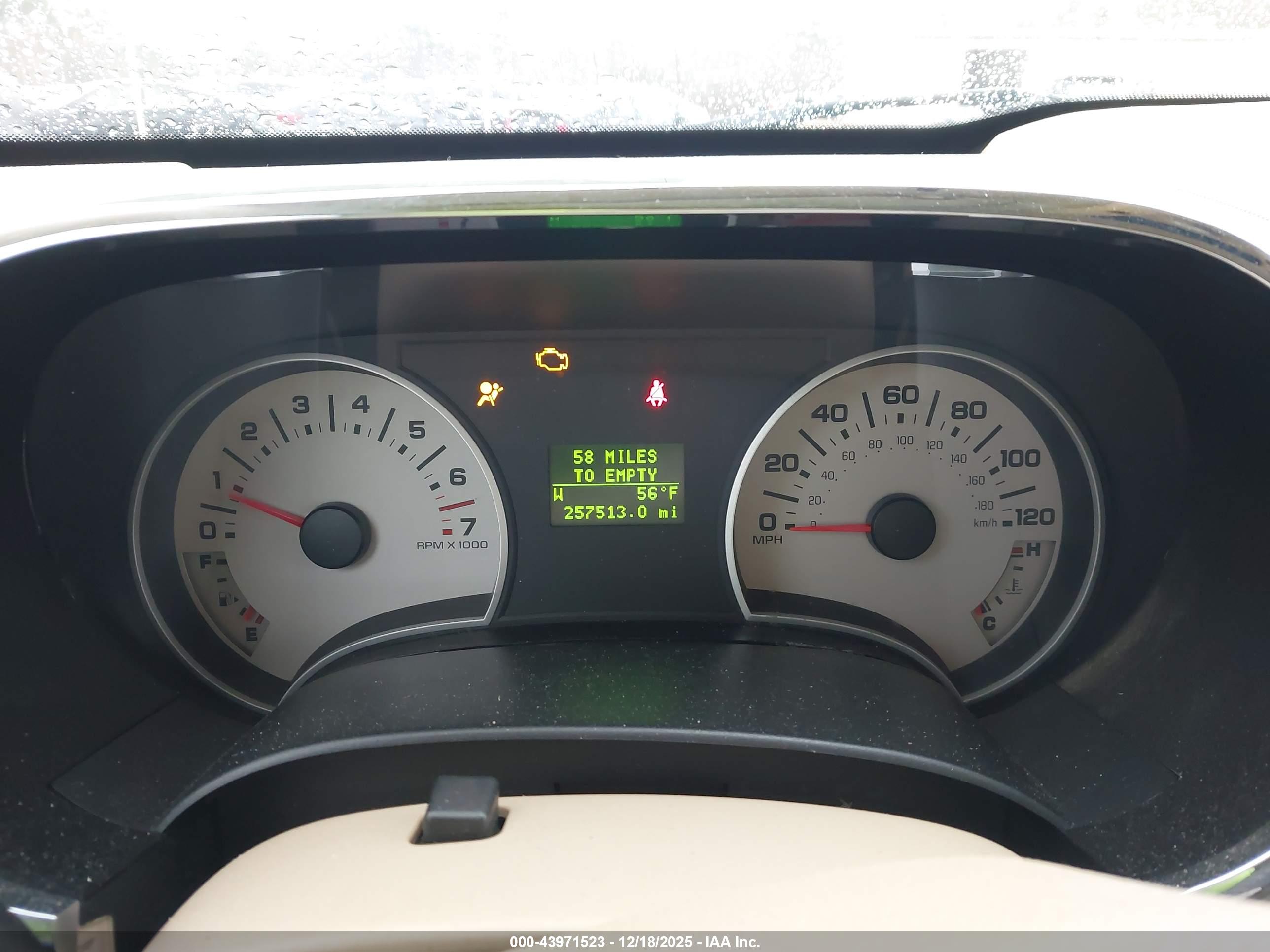 FORD EXPLORER image 7