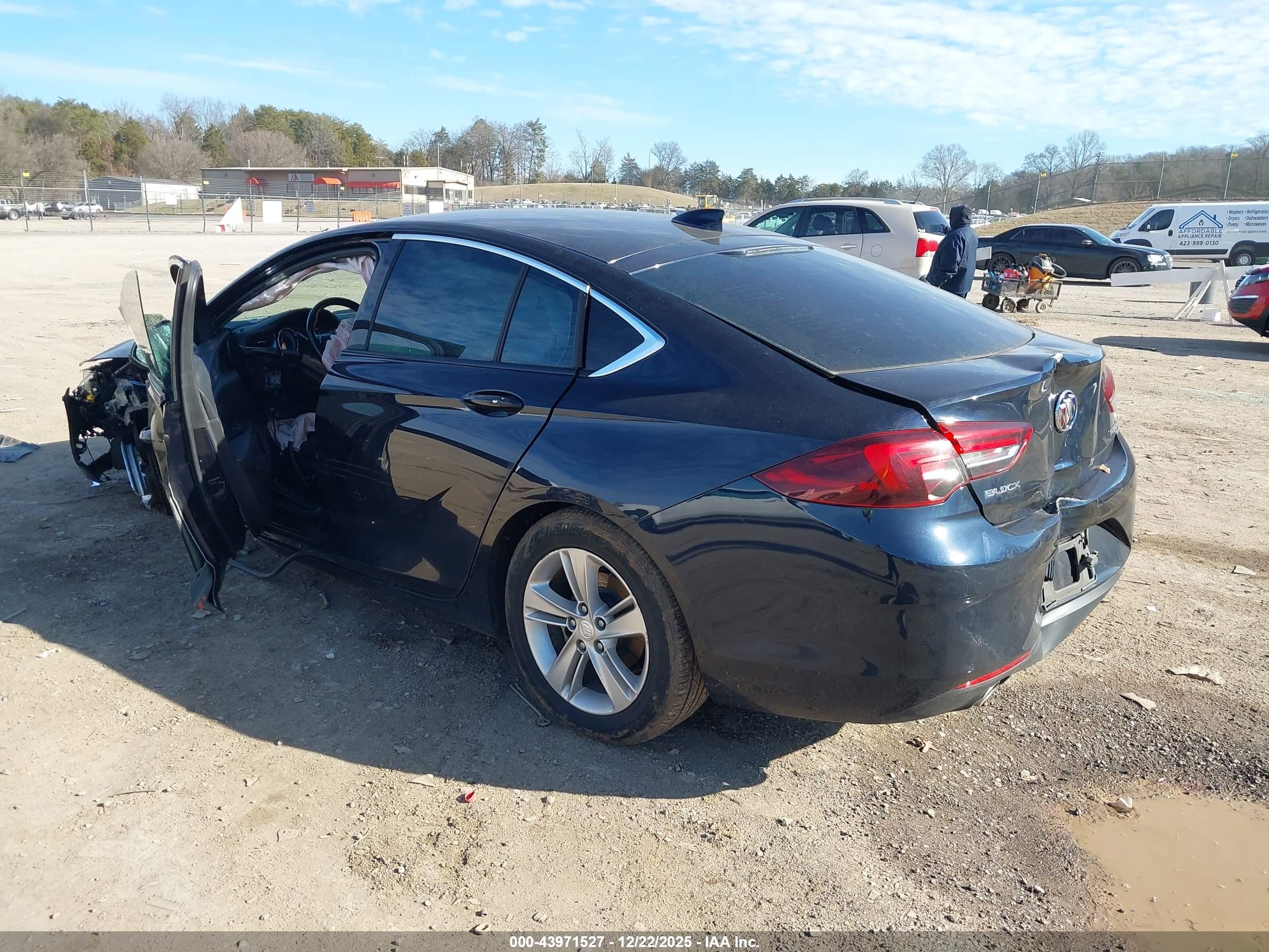 BUICK REGAL image 3