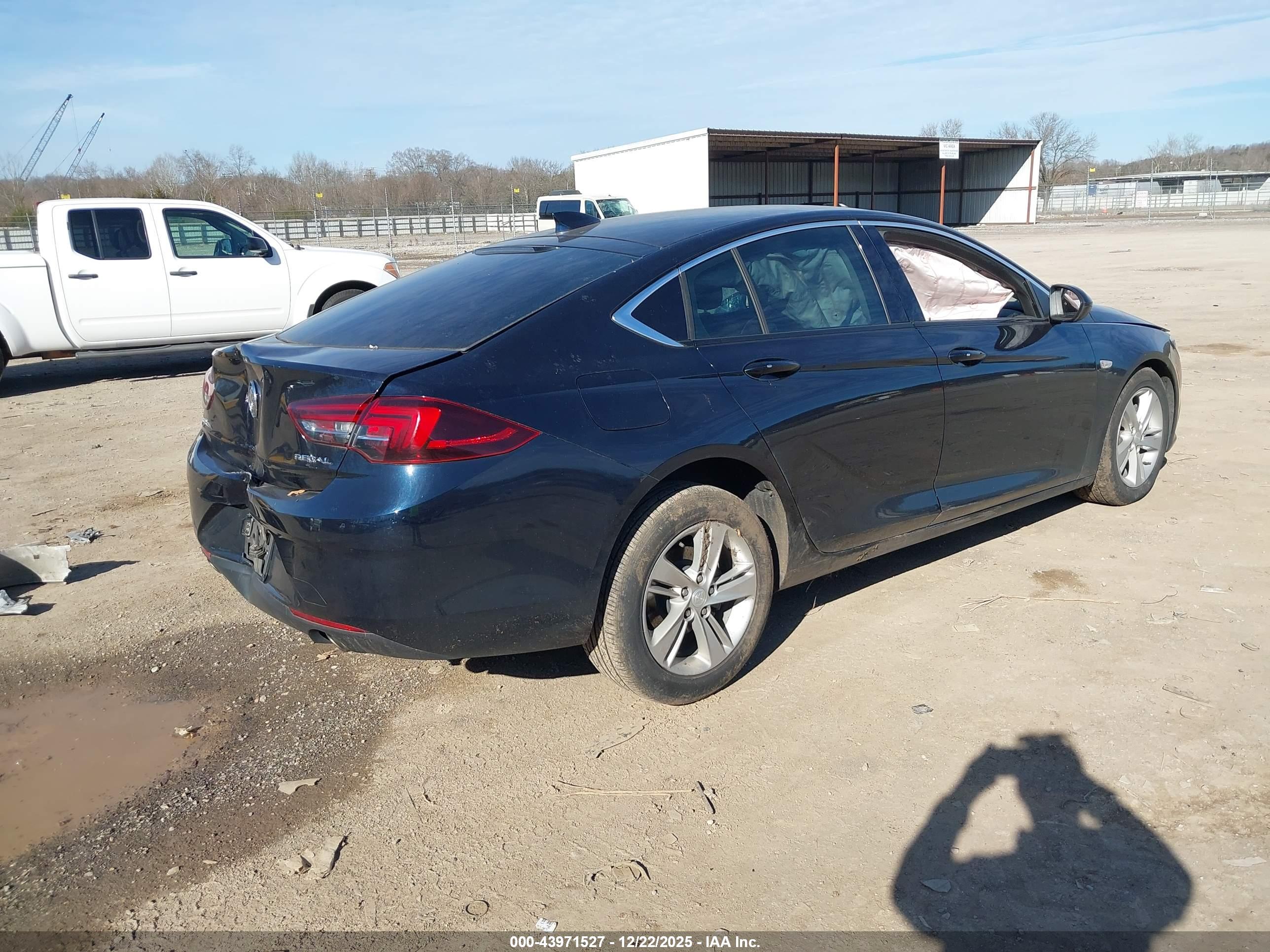 BUICK REGAL image 4