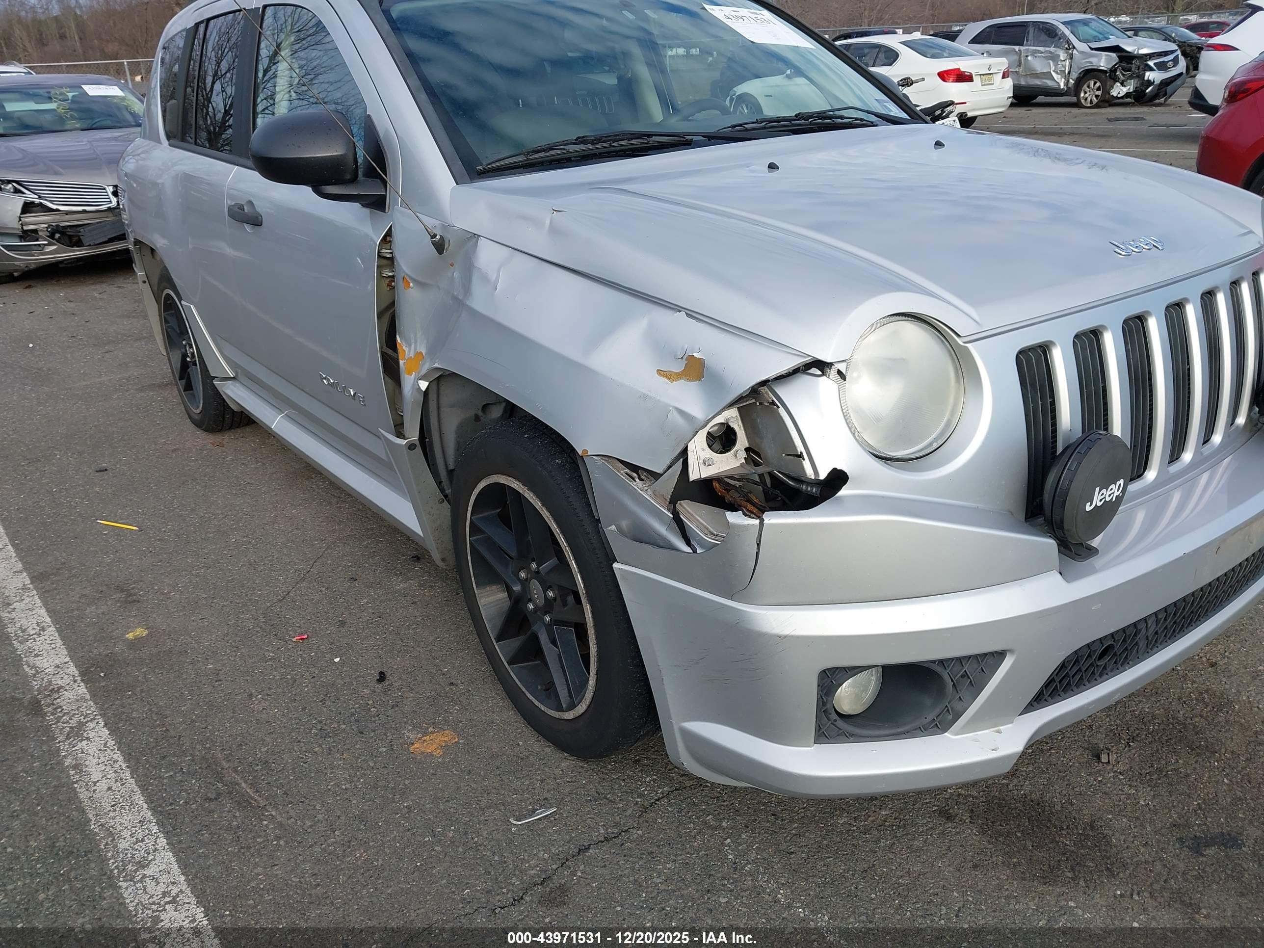 JEEP COMPASS image 6