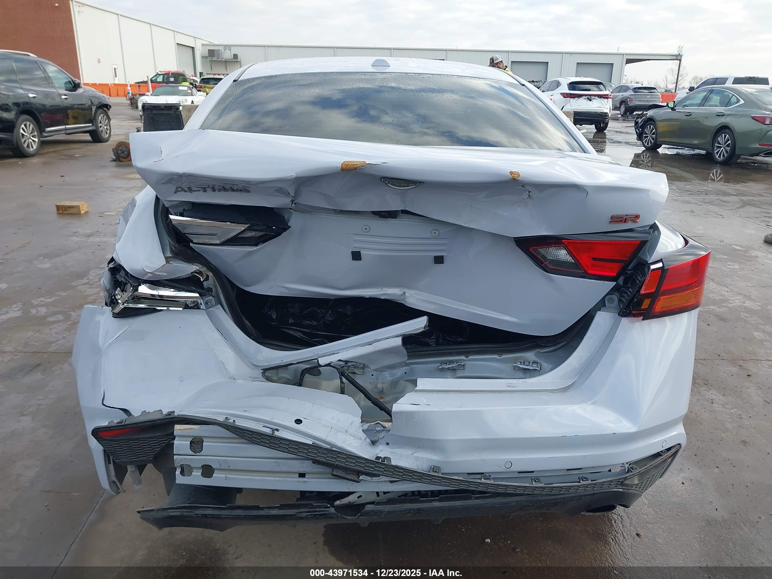 NISSAN ALTIMA image 6