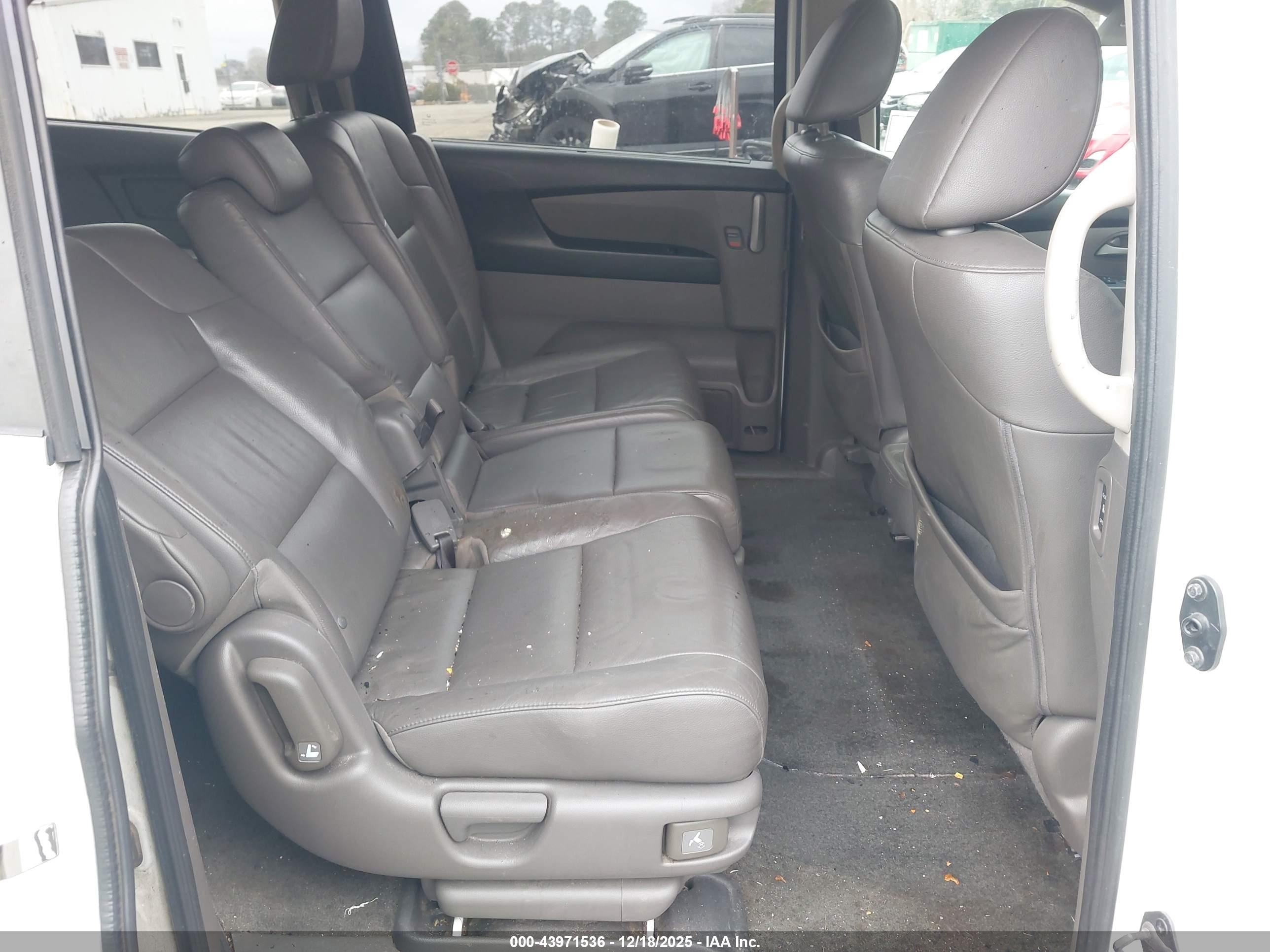 HONDA ODYSSEY image 8