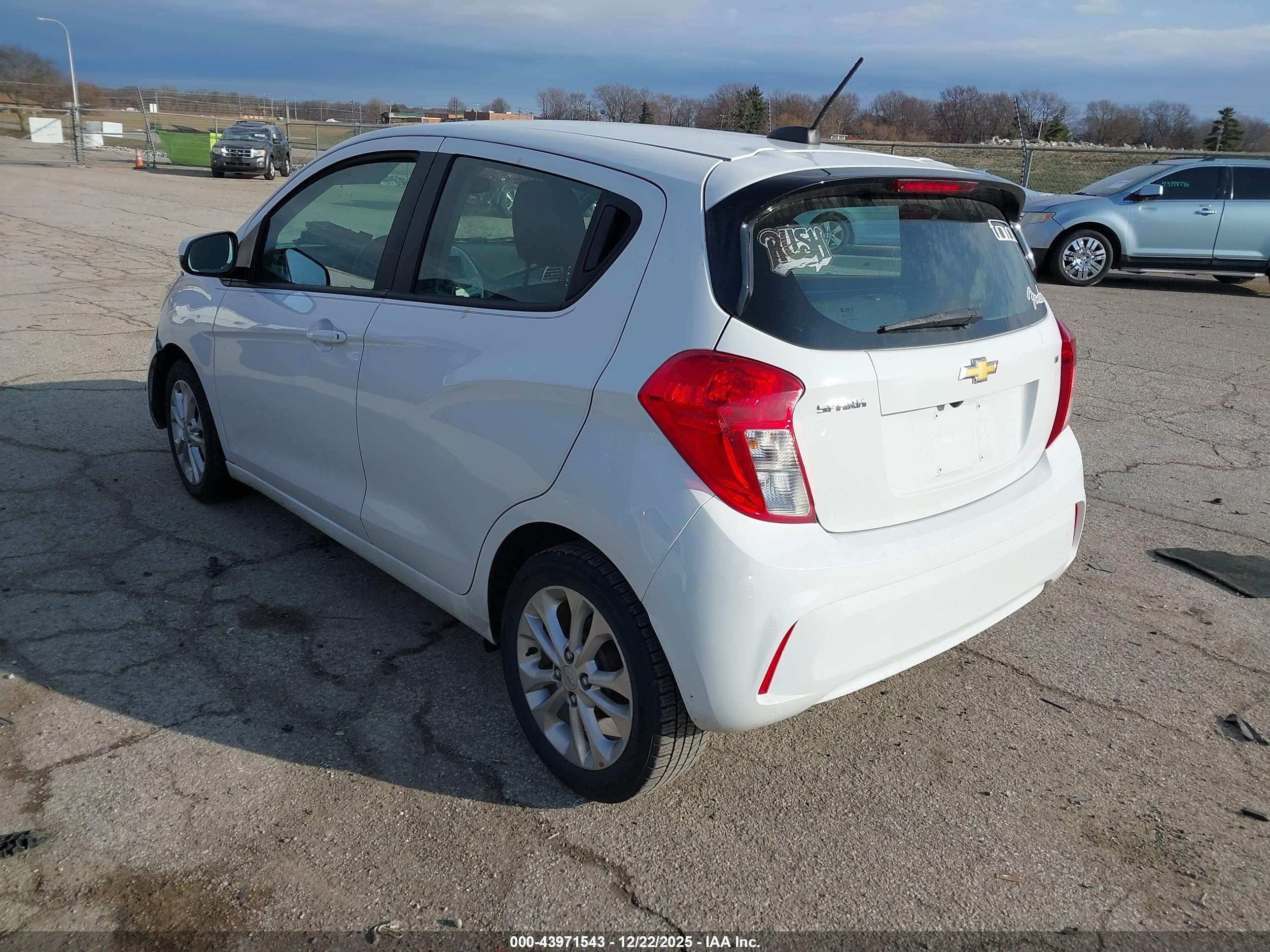 CHEVROLET SPARK image 3