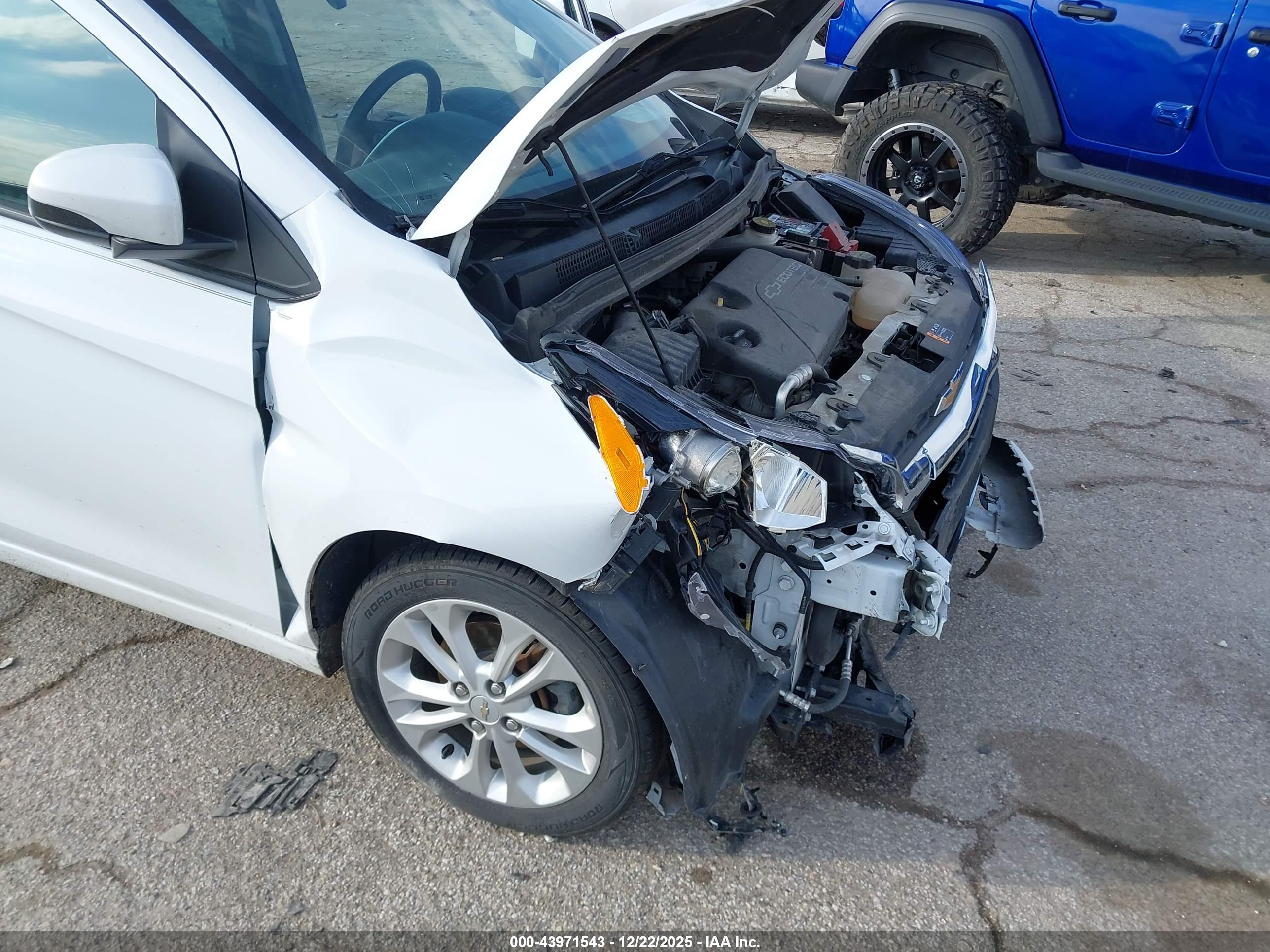 CHEVROLET SPARK image 6