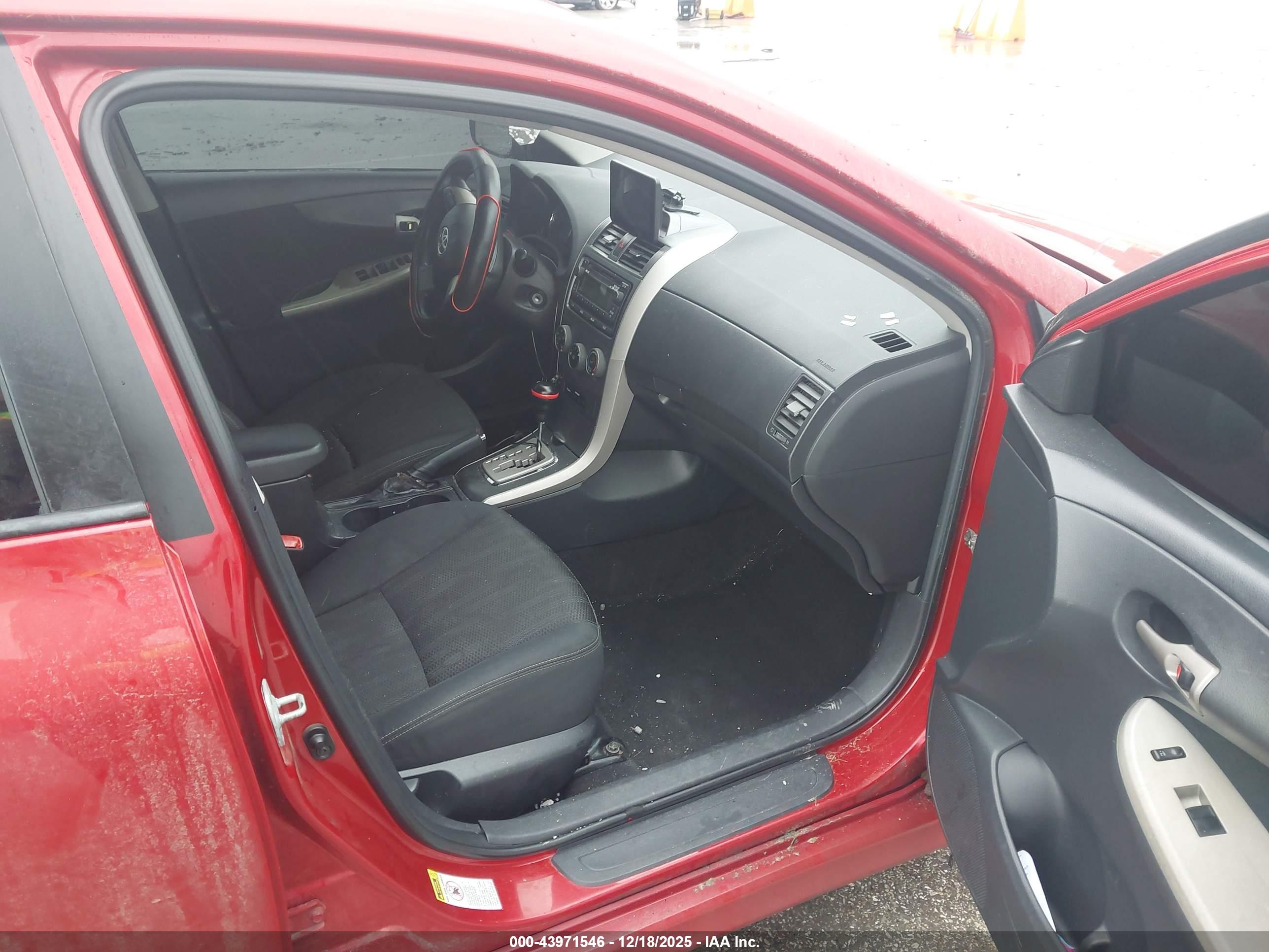 TOYOTA COROLLA image 5