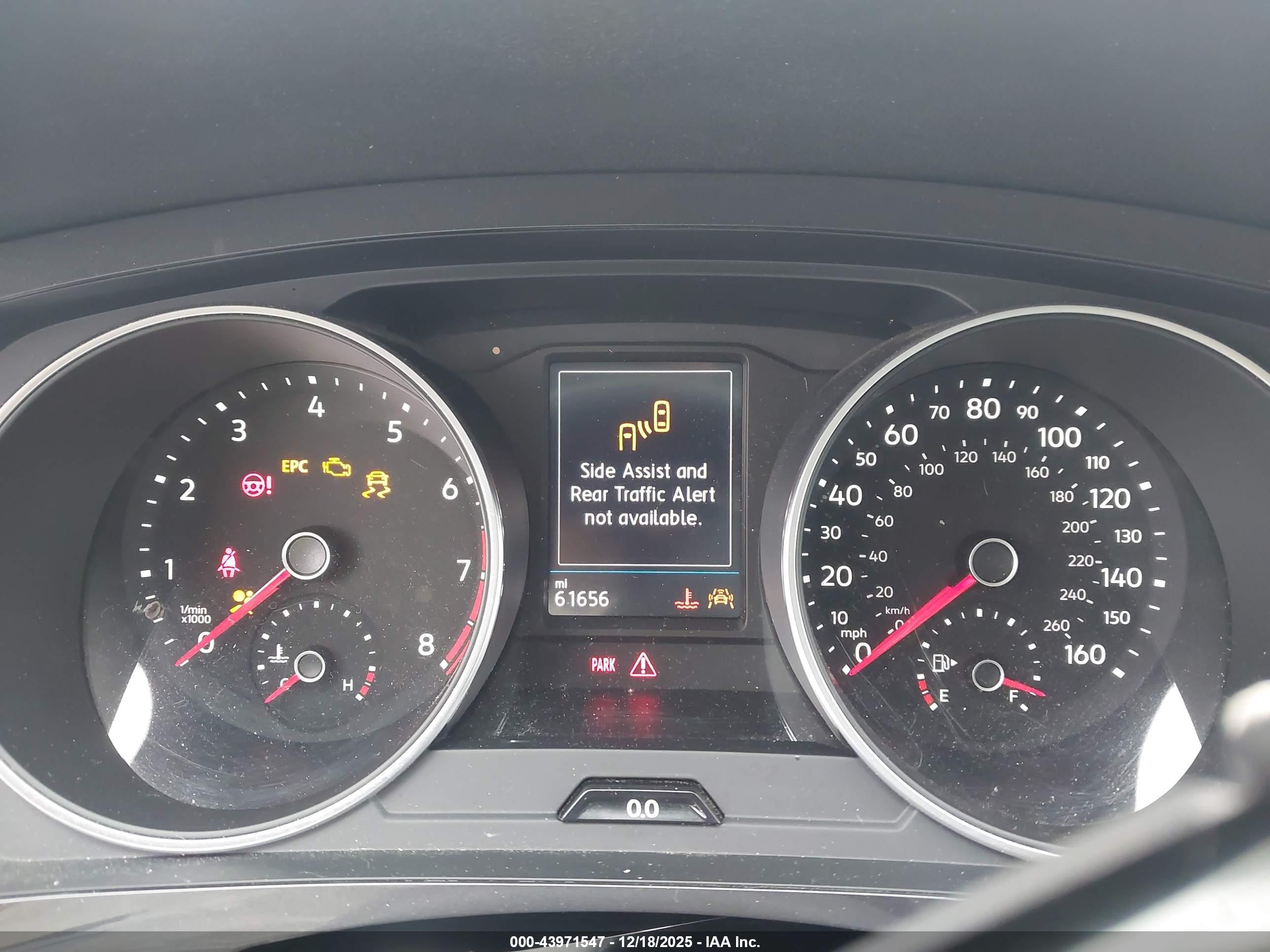 VOLKSWAGEN TIGUAN image 7