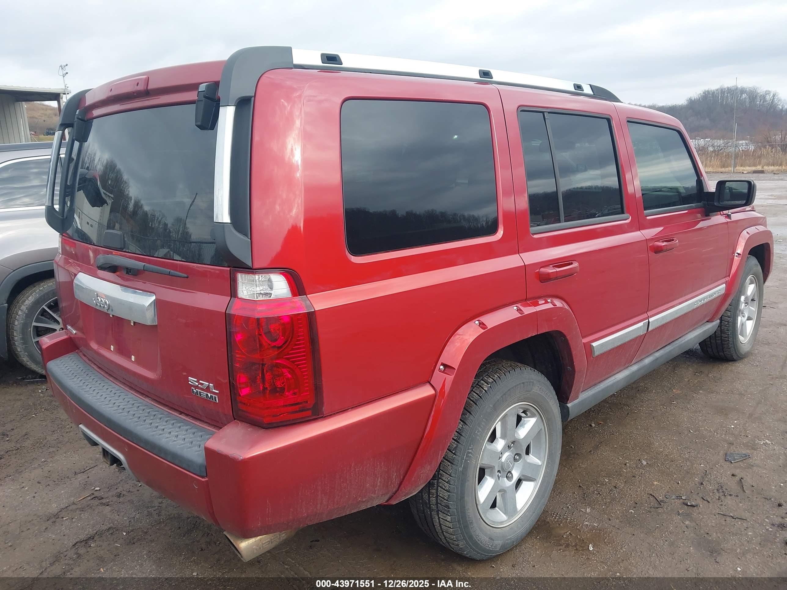 JEEP COMMANDER image 4