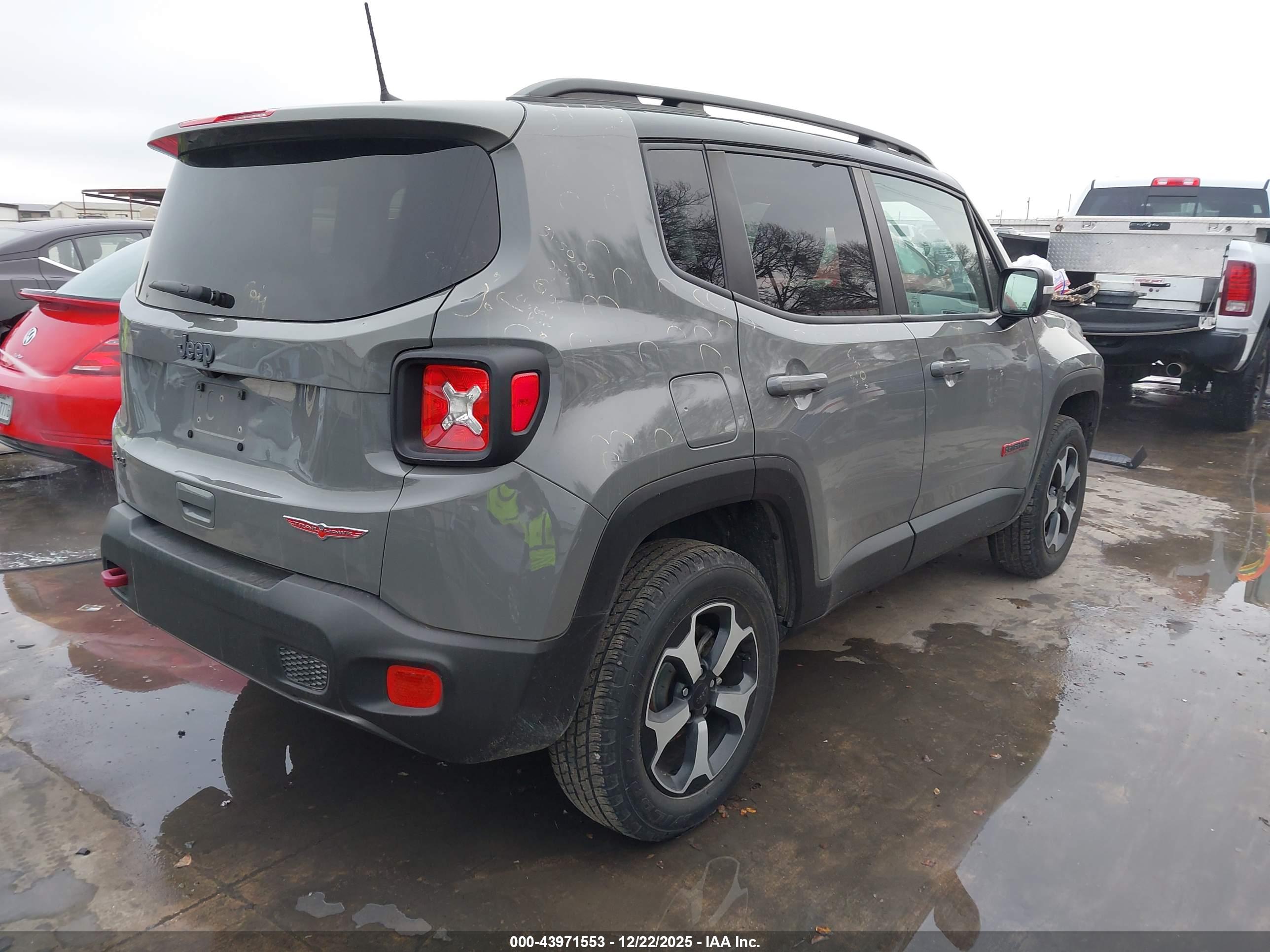JEEP RENEGADE image 4