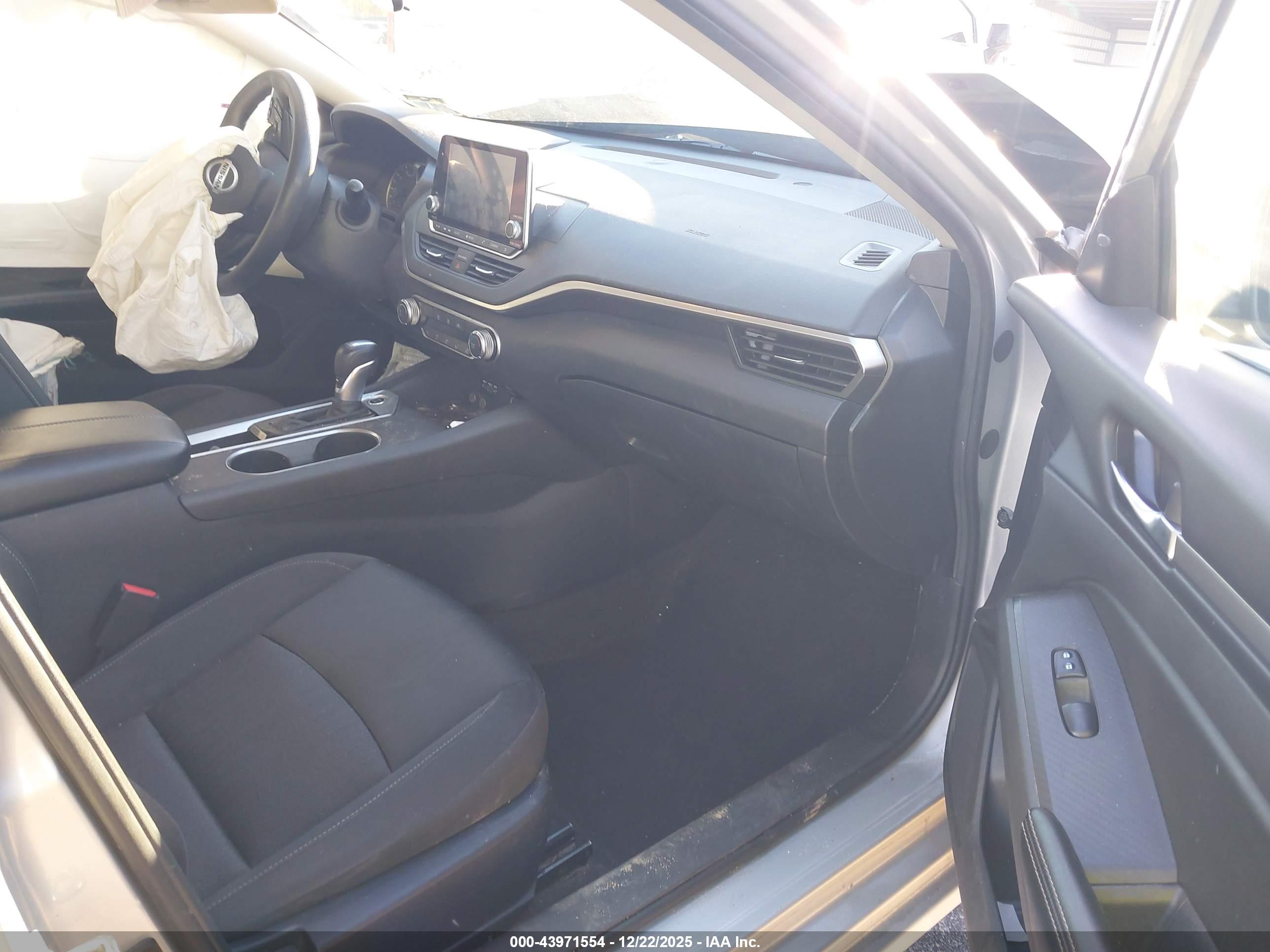 NISSAN ALTIMA image 5