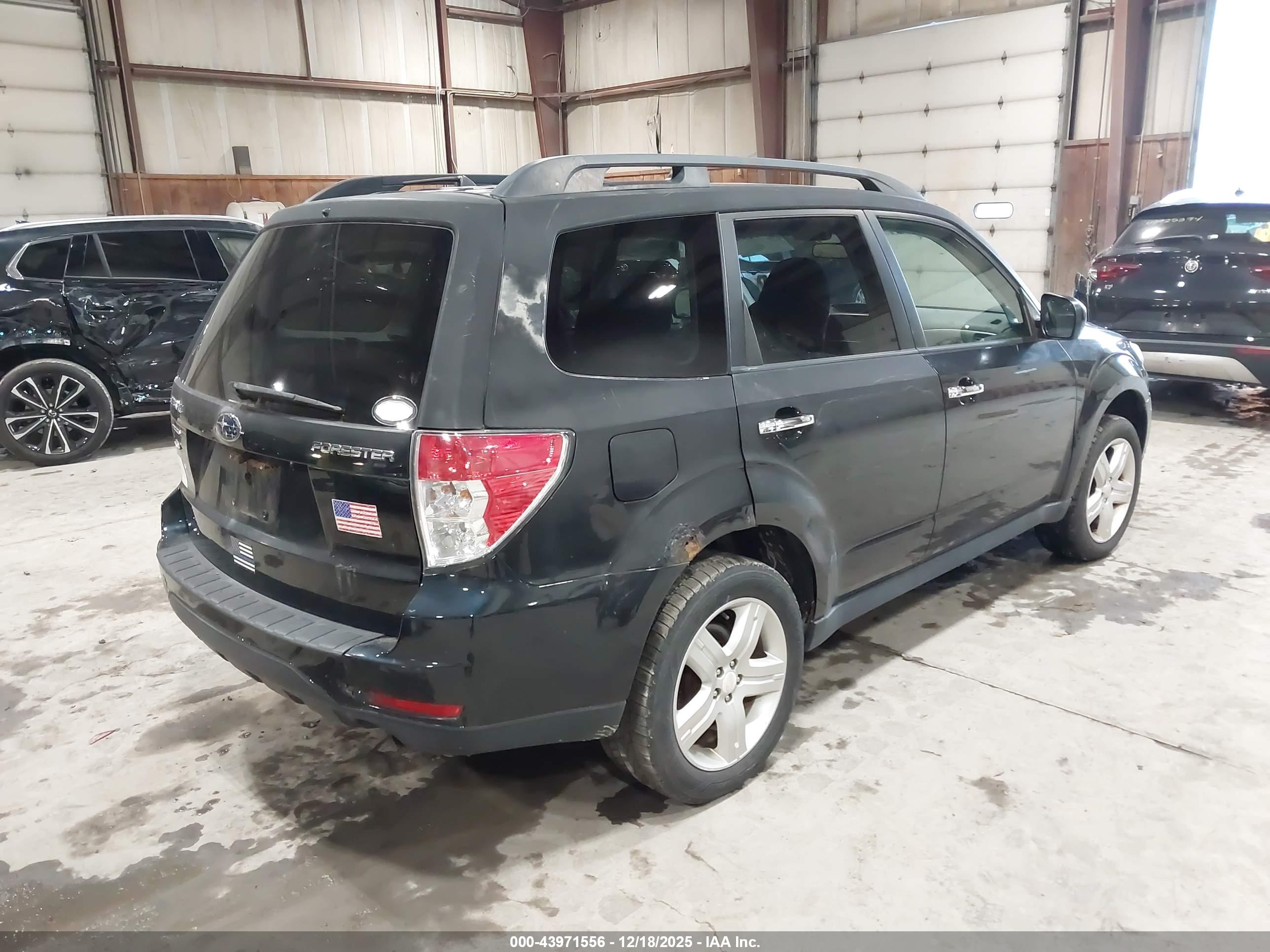 SUBARU FORESTER image 4