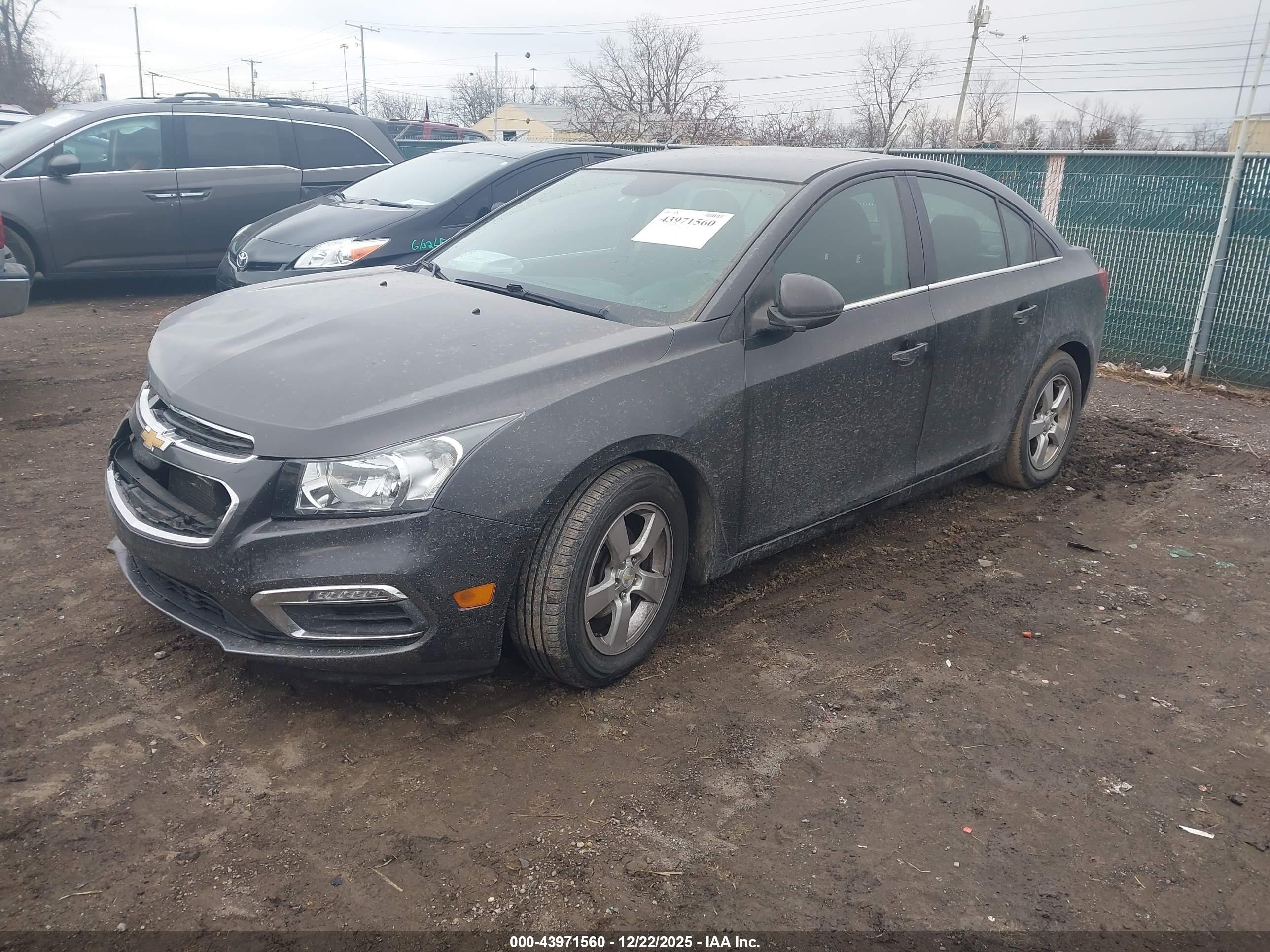 CHEVROLET CRUZE image 2