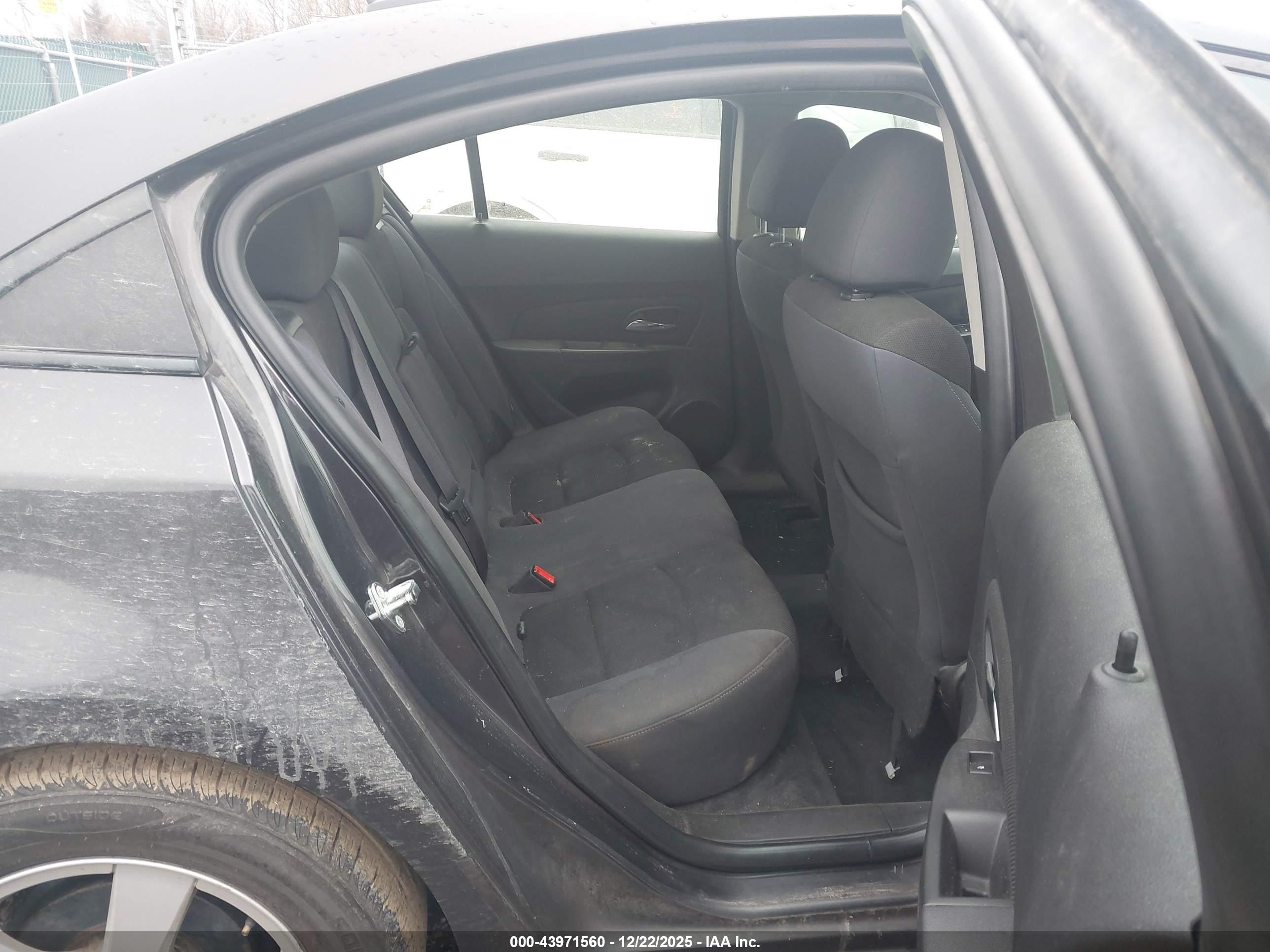 CHEVROLET CRUZE image 8