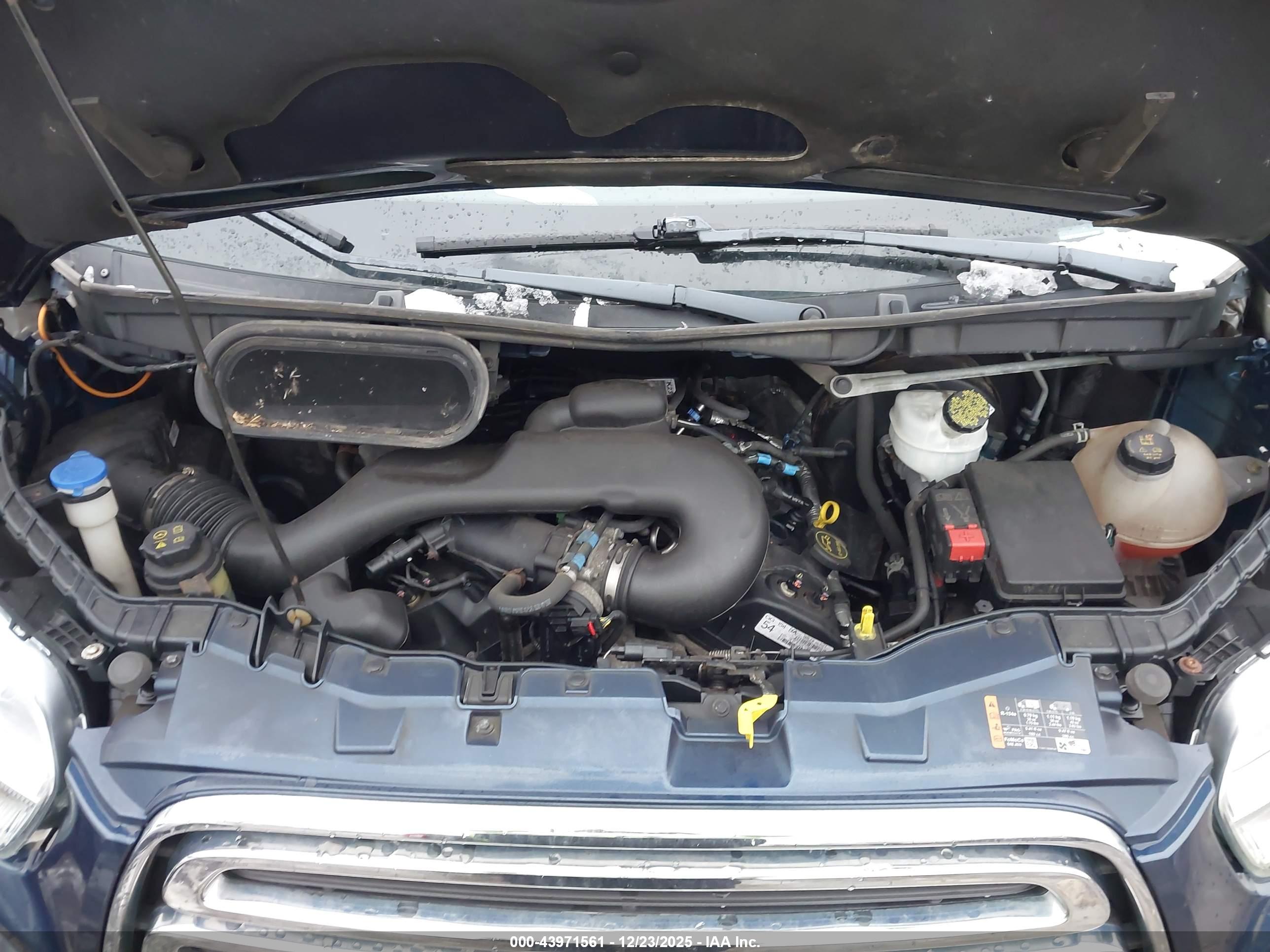 FORD TRANSIT-350 image 10
