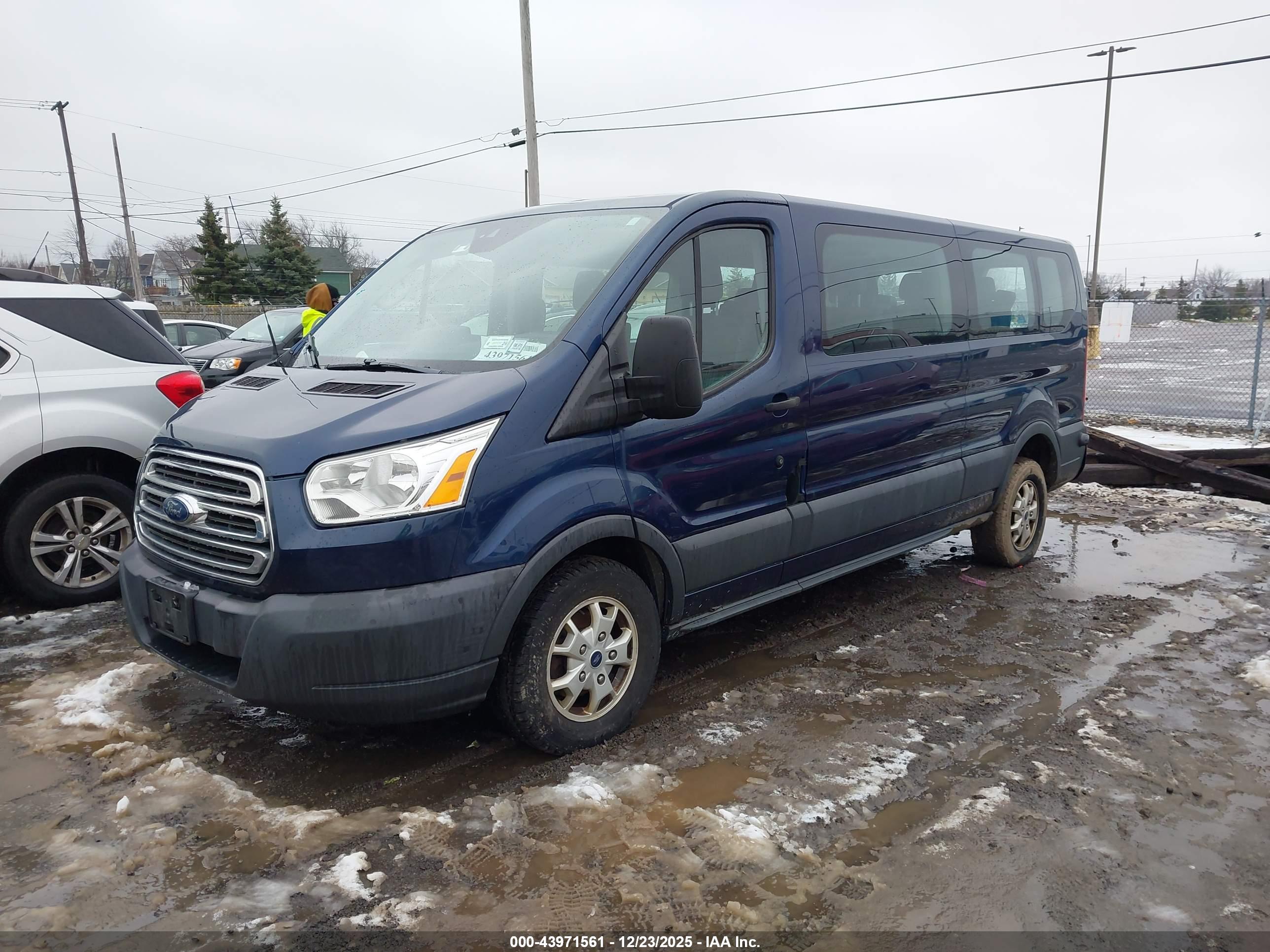 FORD TRANSIT-350 image 2