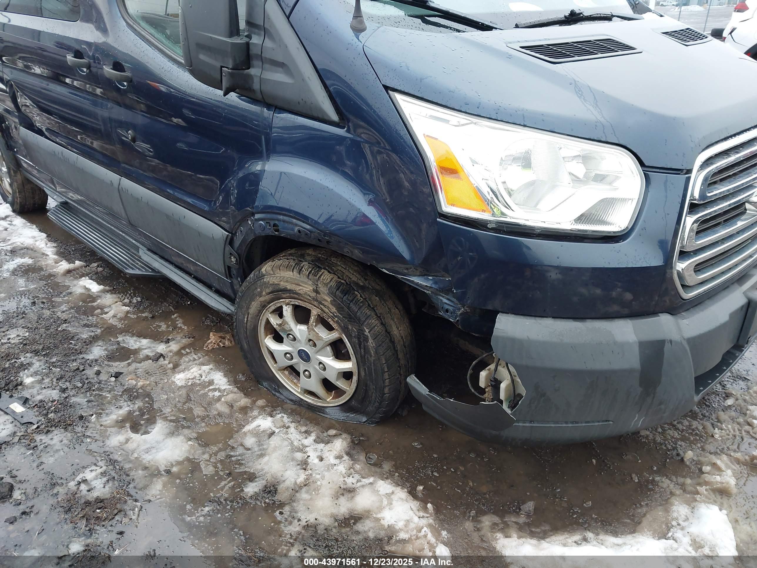 FORD TRANSIT-350 image 6