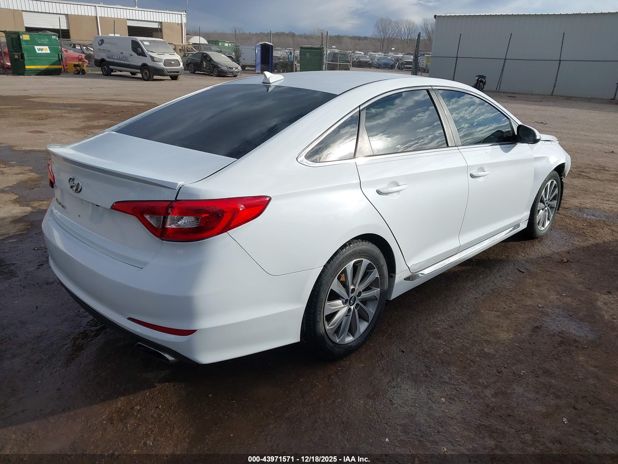 HYUNDAI SONATA image 4
