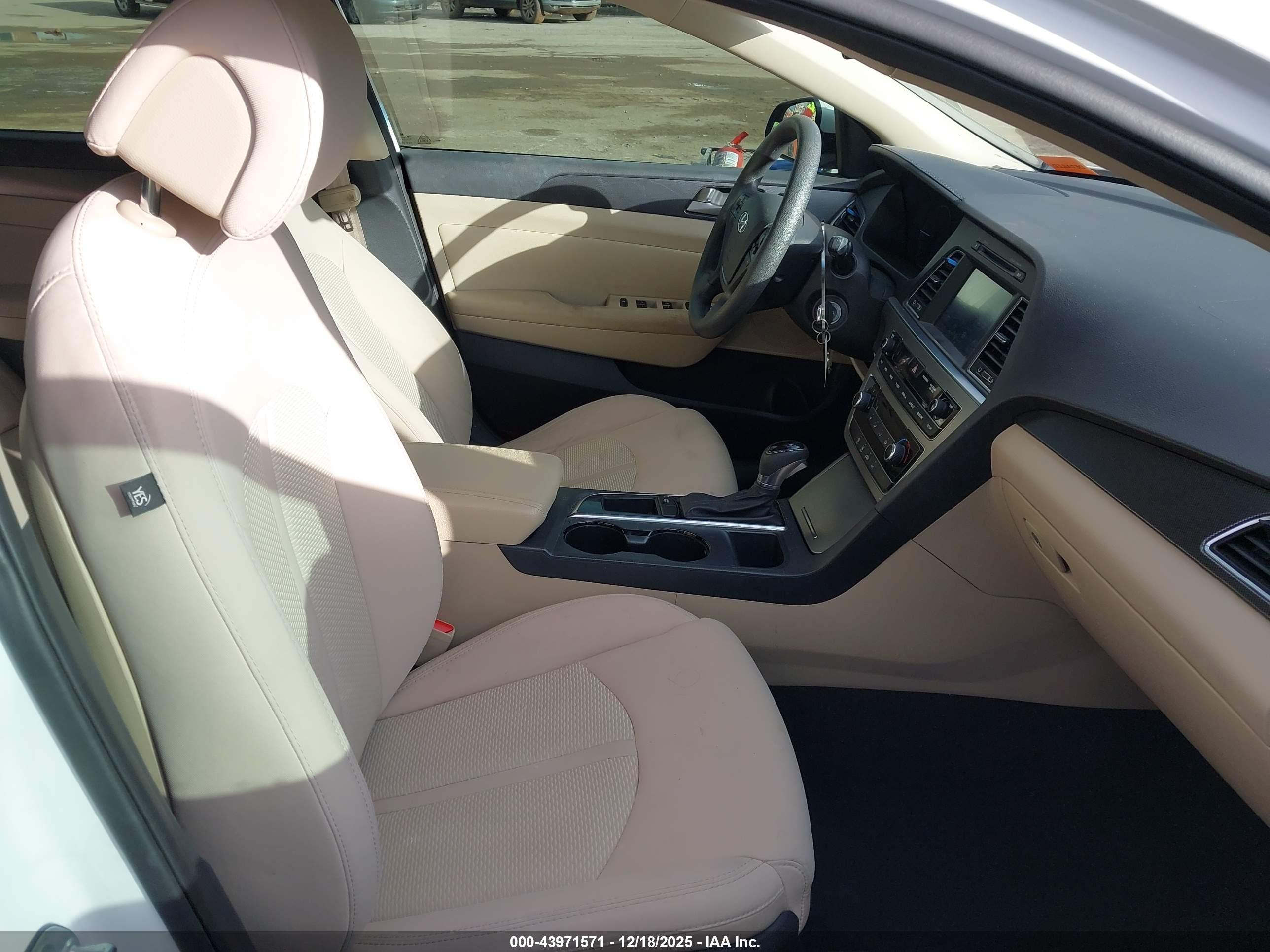 HYUNDAI SONATA image 5