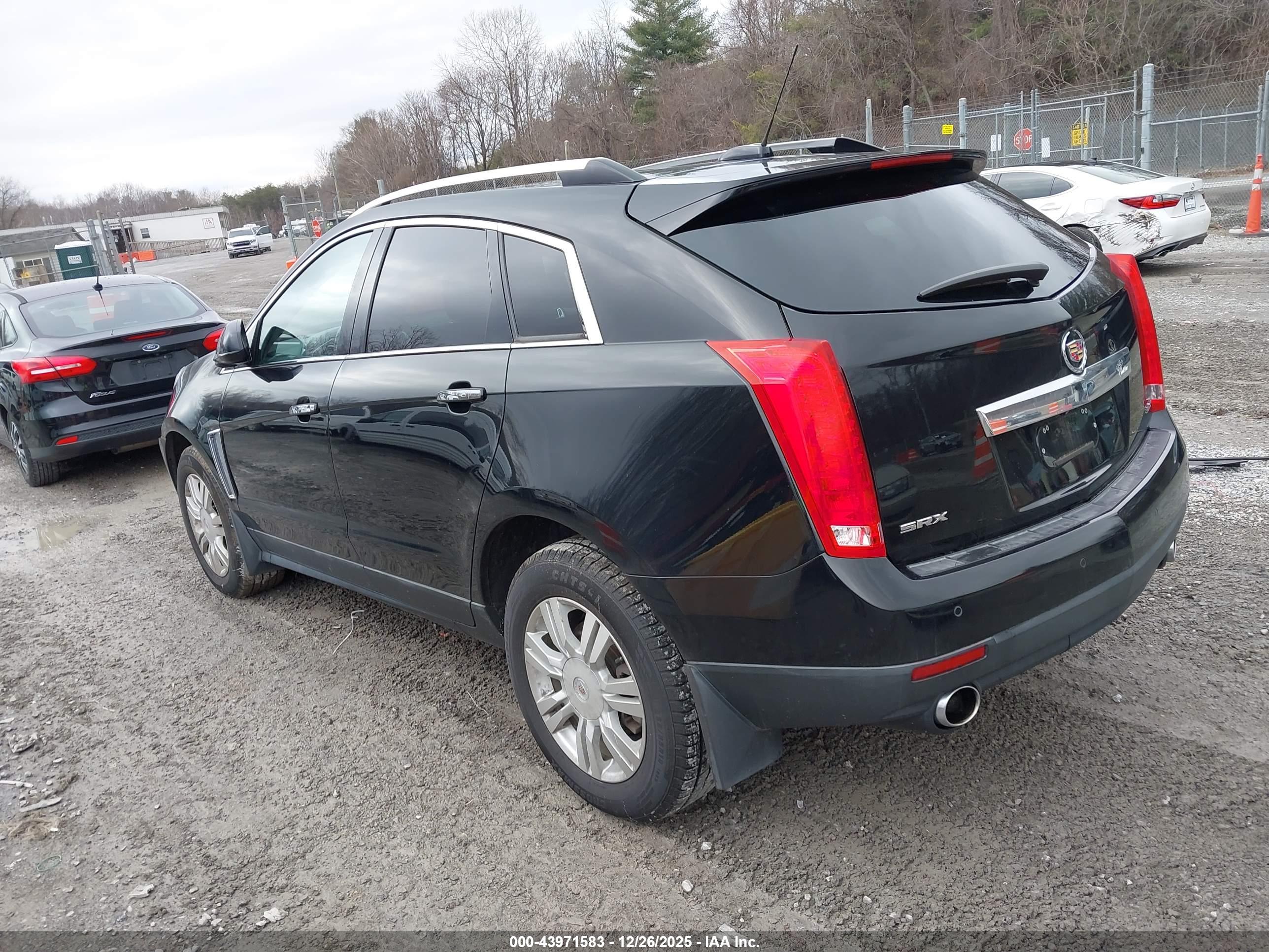 CADILLAC SRX image 3