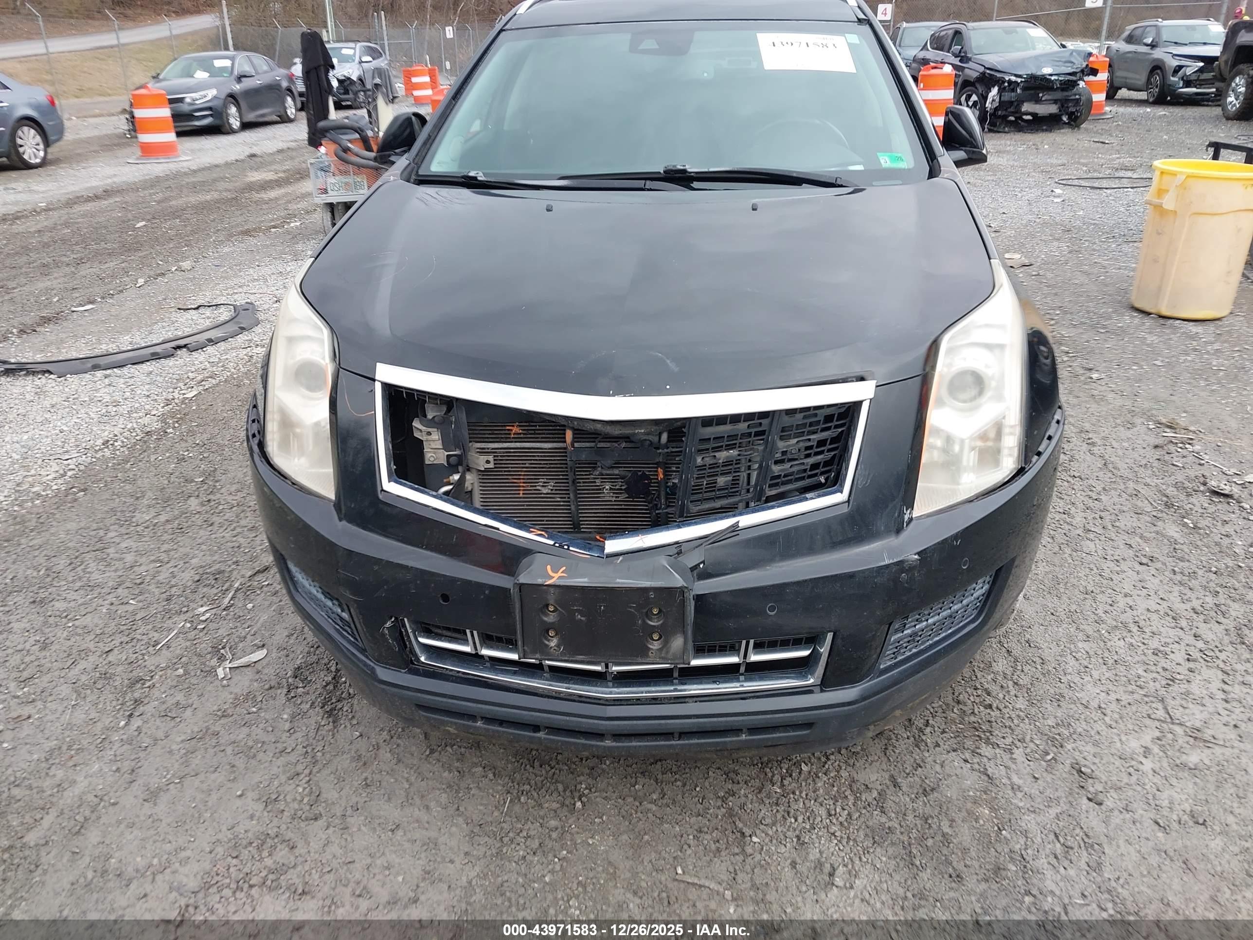CADILLAC SRX image 6