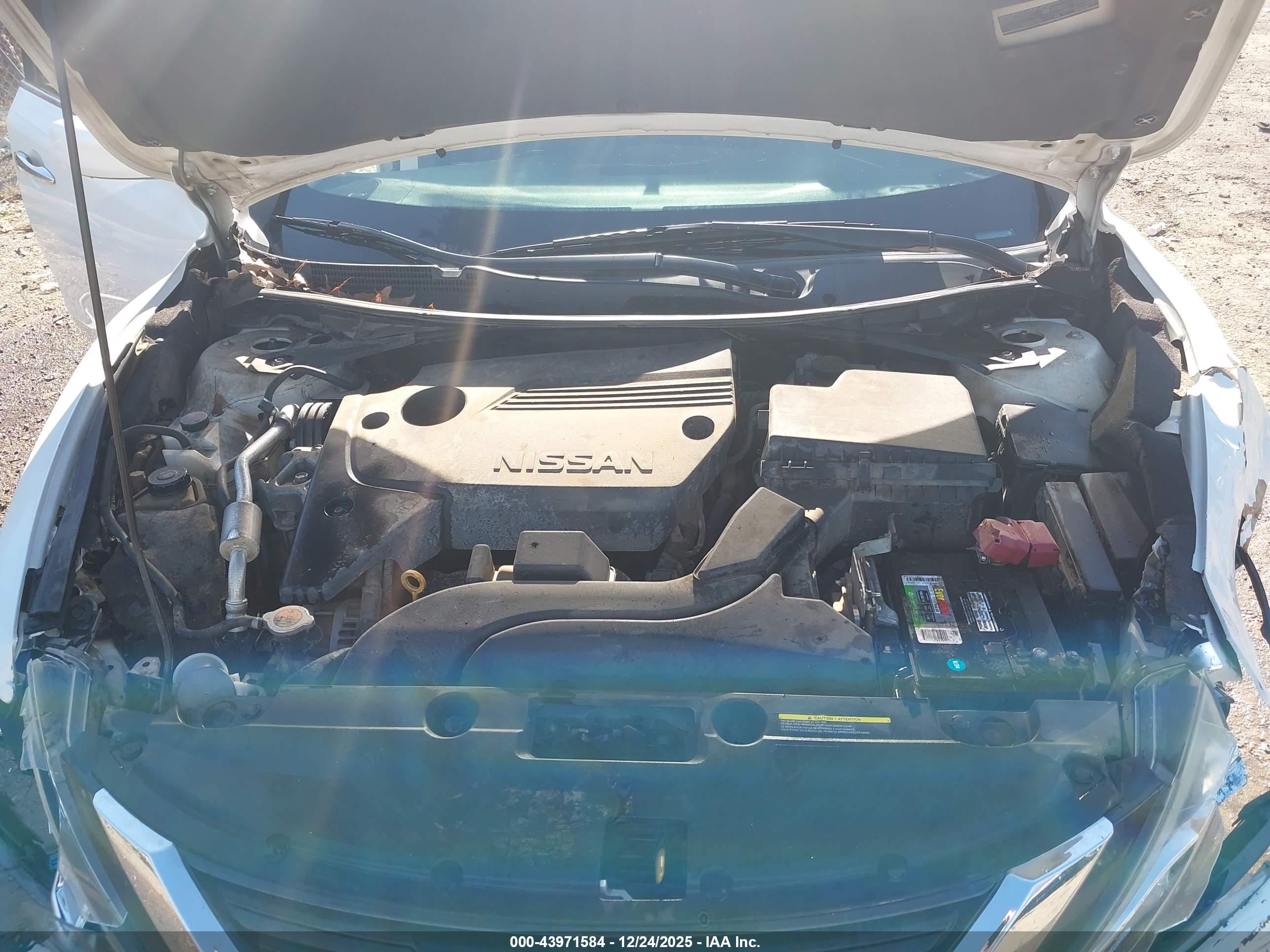 NISSAN ALTIMA image 10