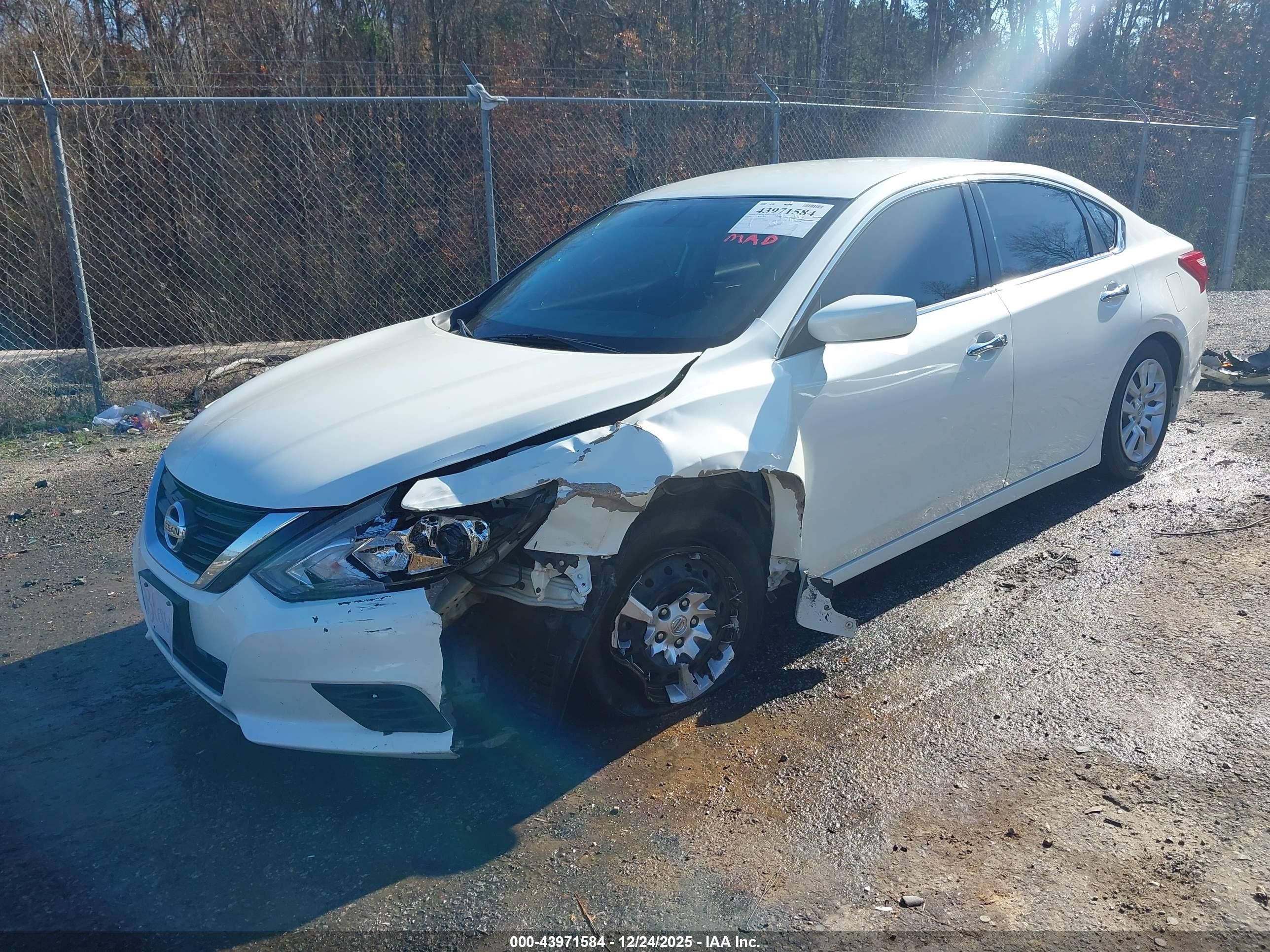 NISSAN ALTIMA image 2