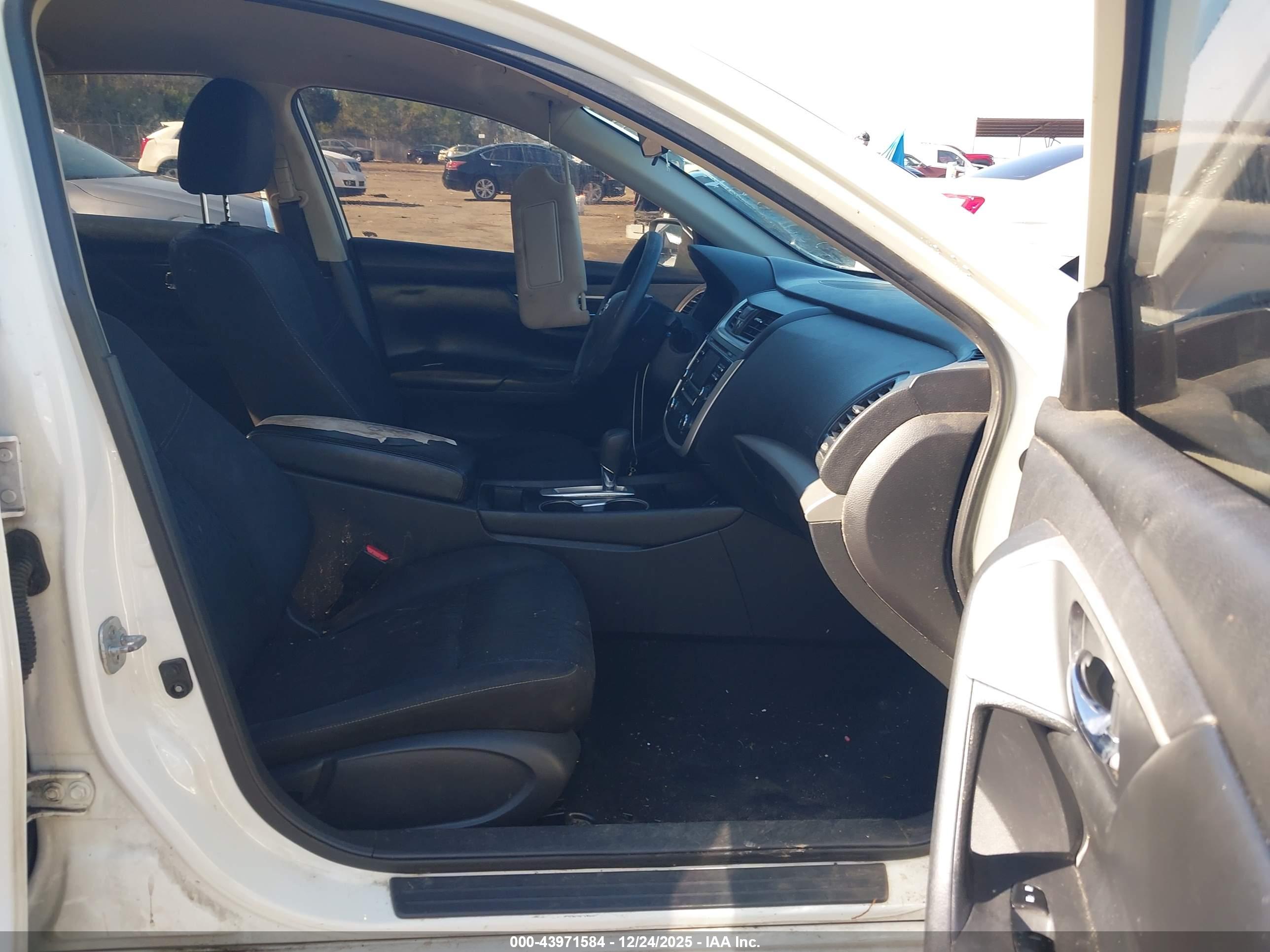 NISSAN ALTIMA image 5
