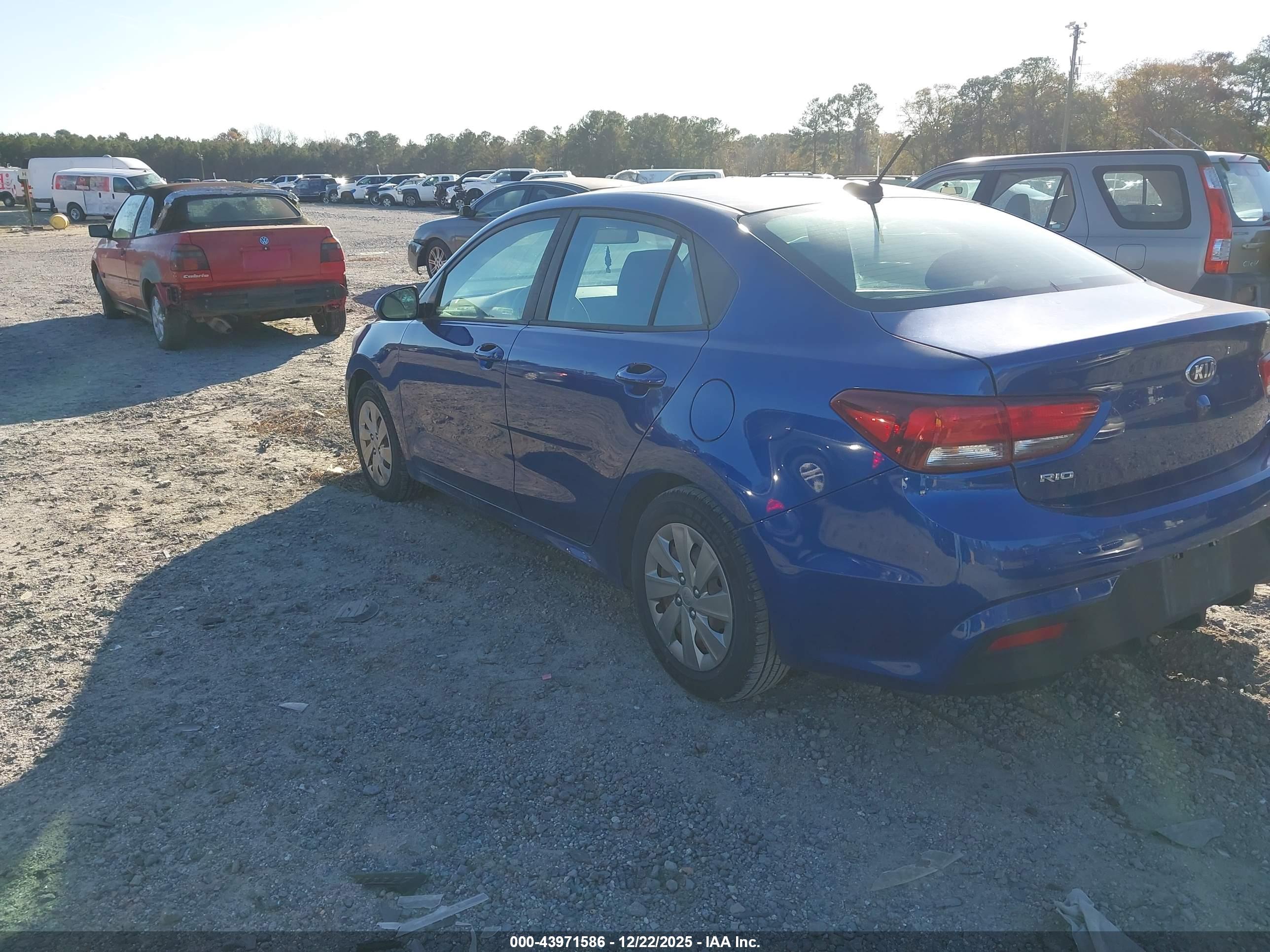 KIA RIO image 3
