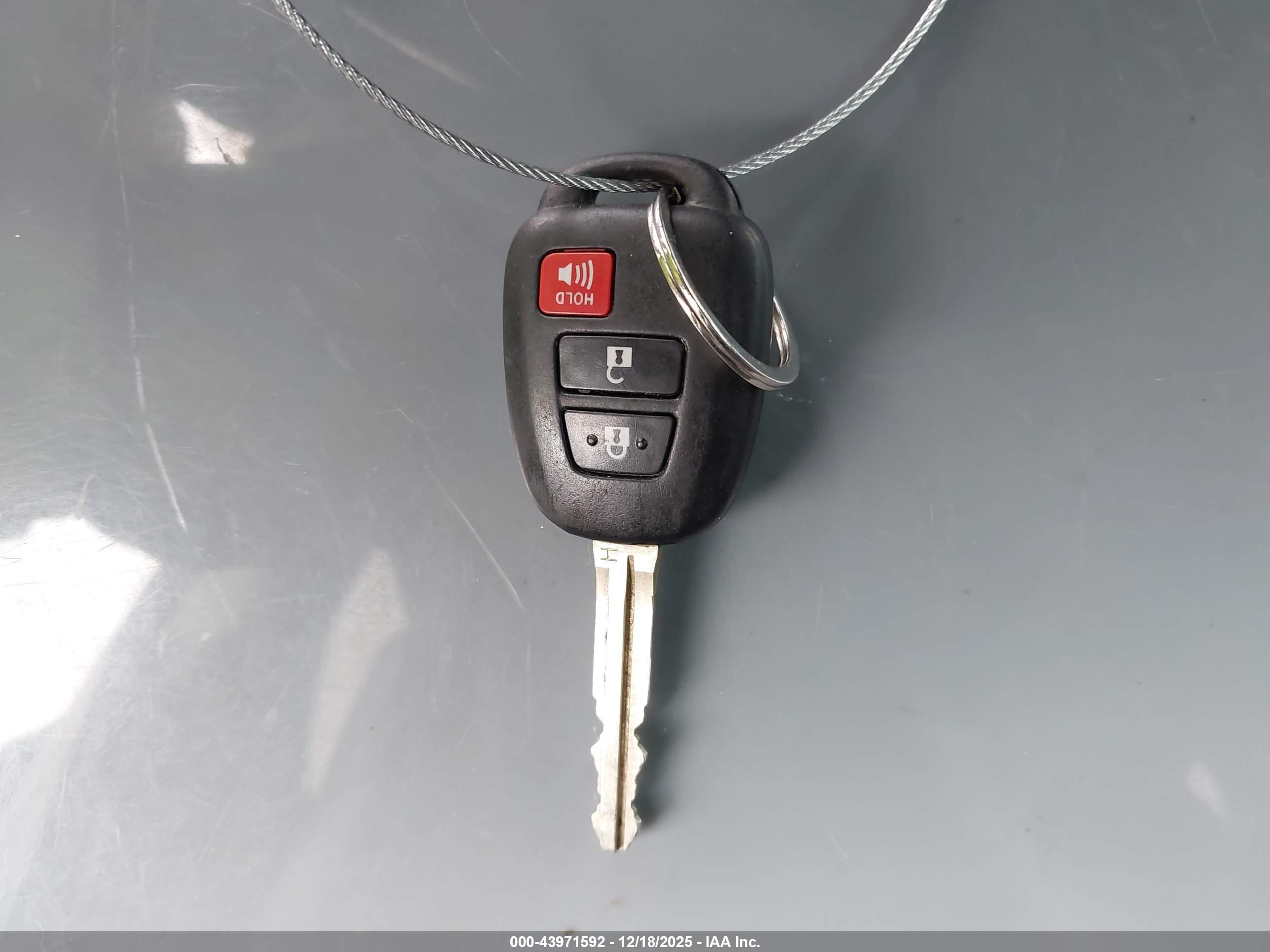TOYOTA RAV4 image 11