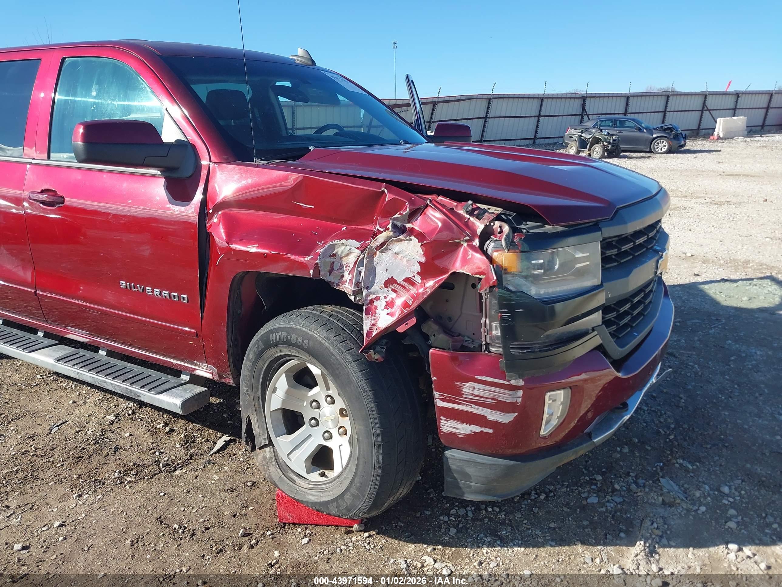 CHEVROLET SILVERADO image 6